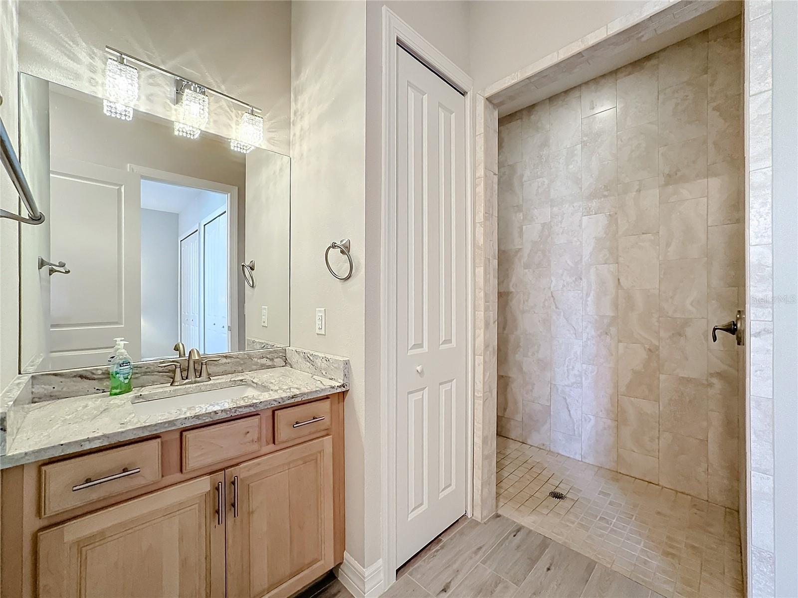 949 SYMPHONY ISLES BLVD, APOLLO BEACH, FL, 33572