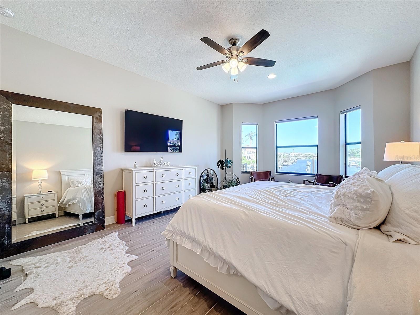 949 SYMPHONY ISLES BLVD, APOLLO BEACH, FL, 33572