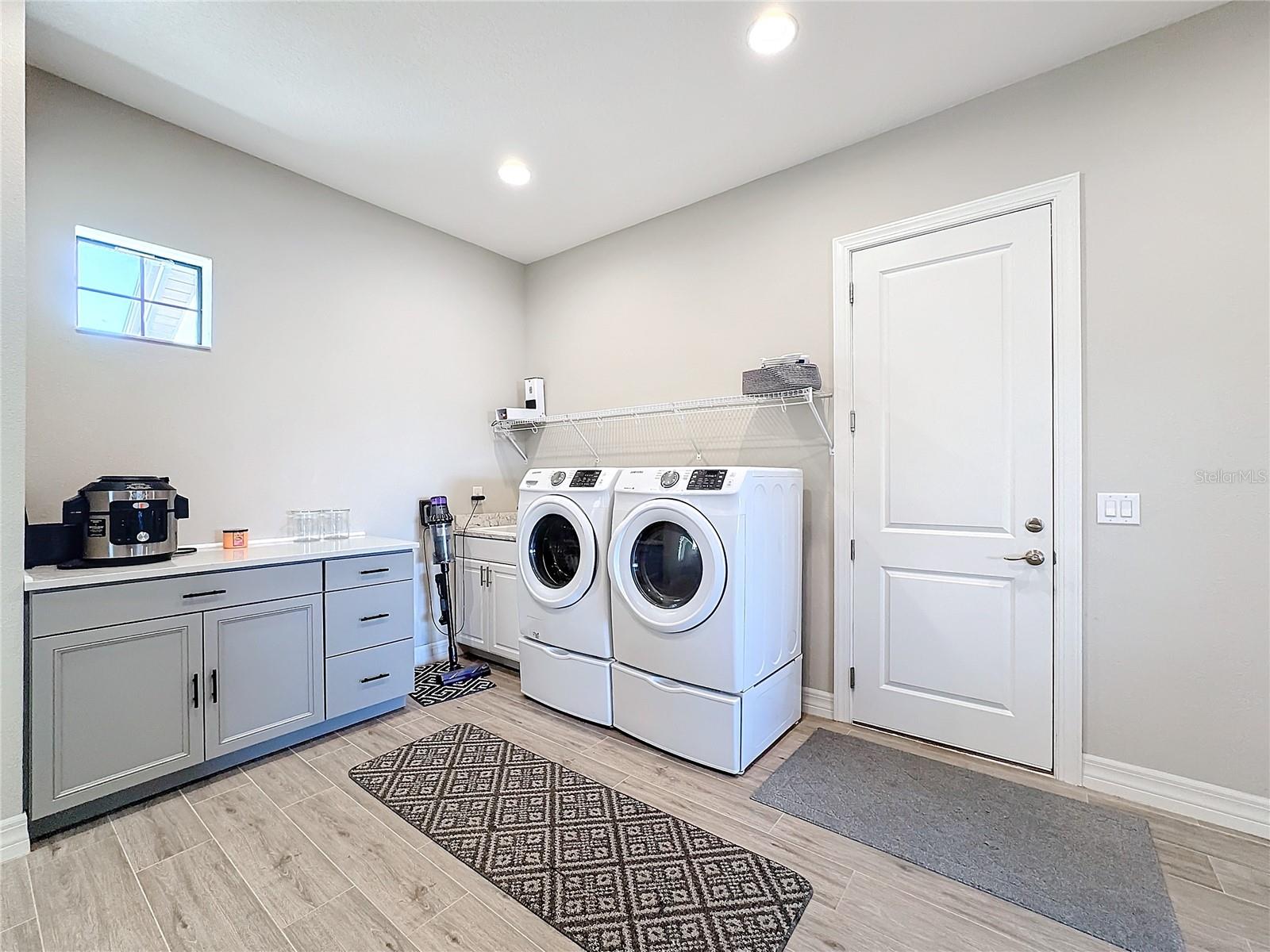 949 SYMPHONY ISLES BLVD, APOLLO BEACH, FL, 33572
