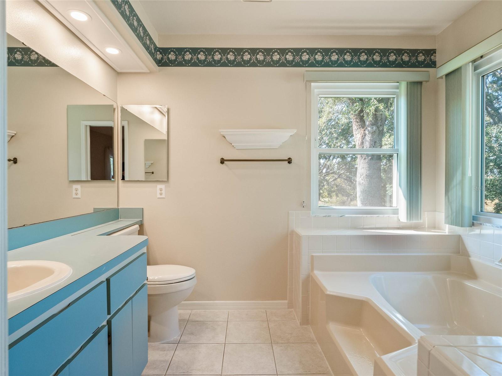26721 RACQUET CIR, LEESBURG, FL, 34748