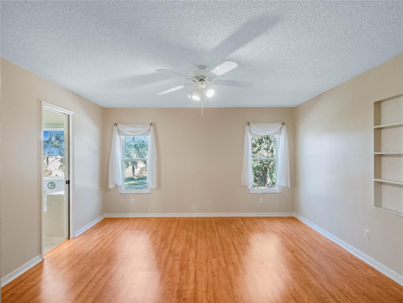 26721 RACQUET CIR, LEESBURG, FL, 34748
