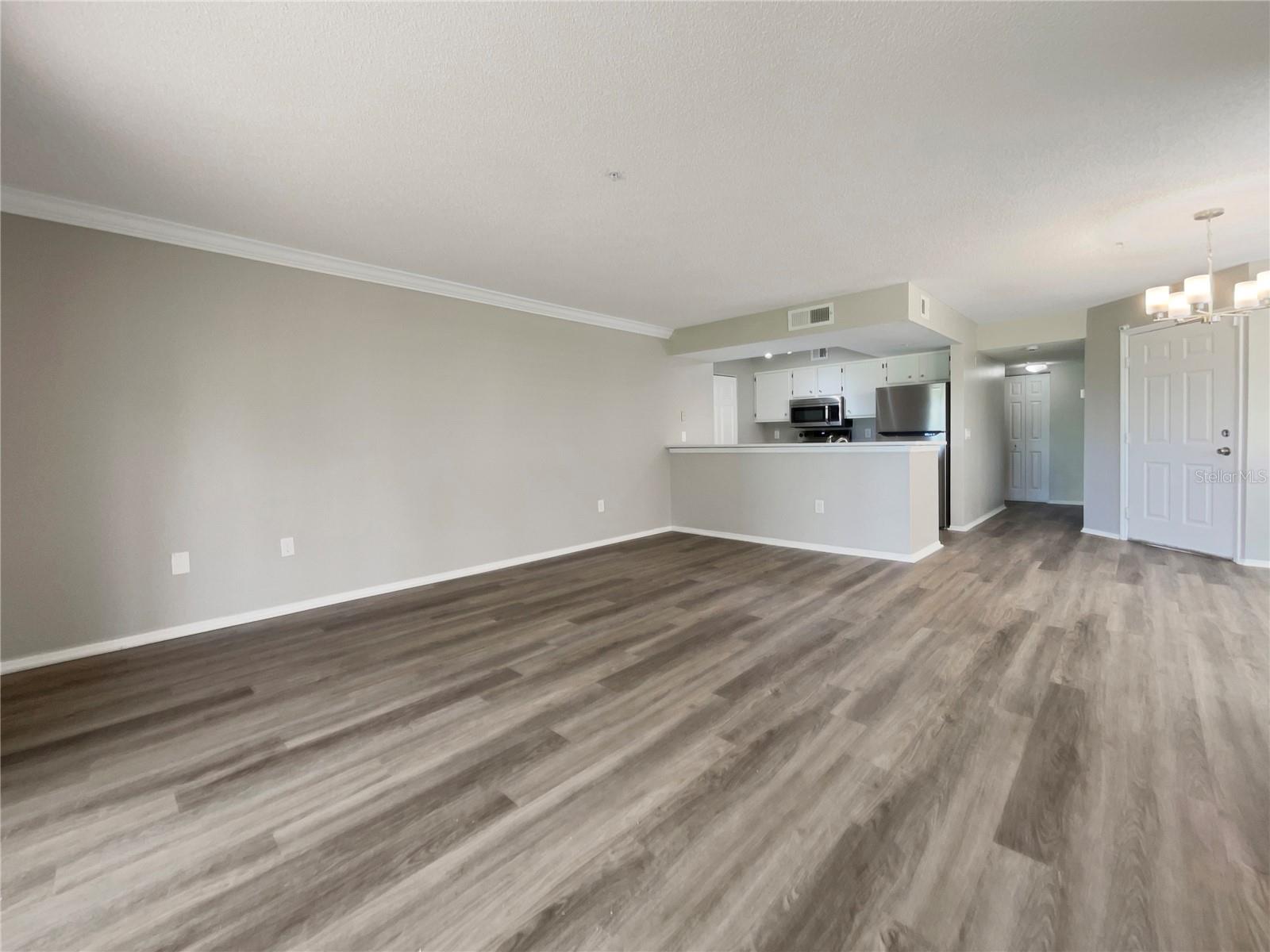 2400 FEATHER SOUND DR #211, CLEARWATER, FL, 33762