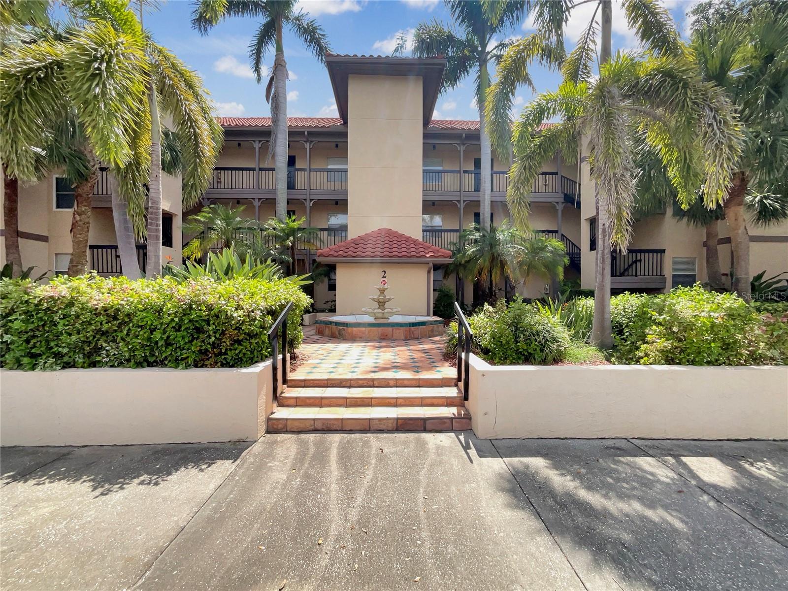 2400 FEATHER SOUND DR #211, CLEARWATER, FL, 33762