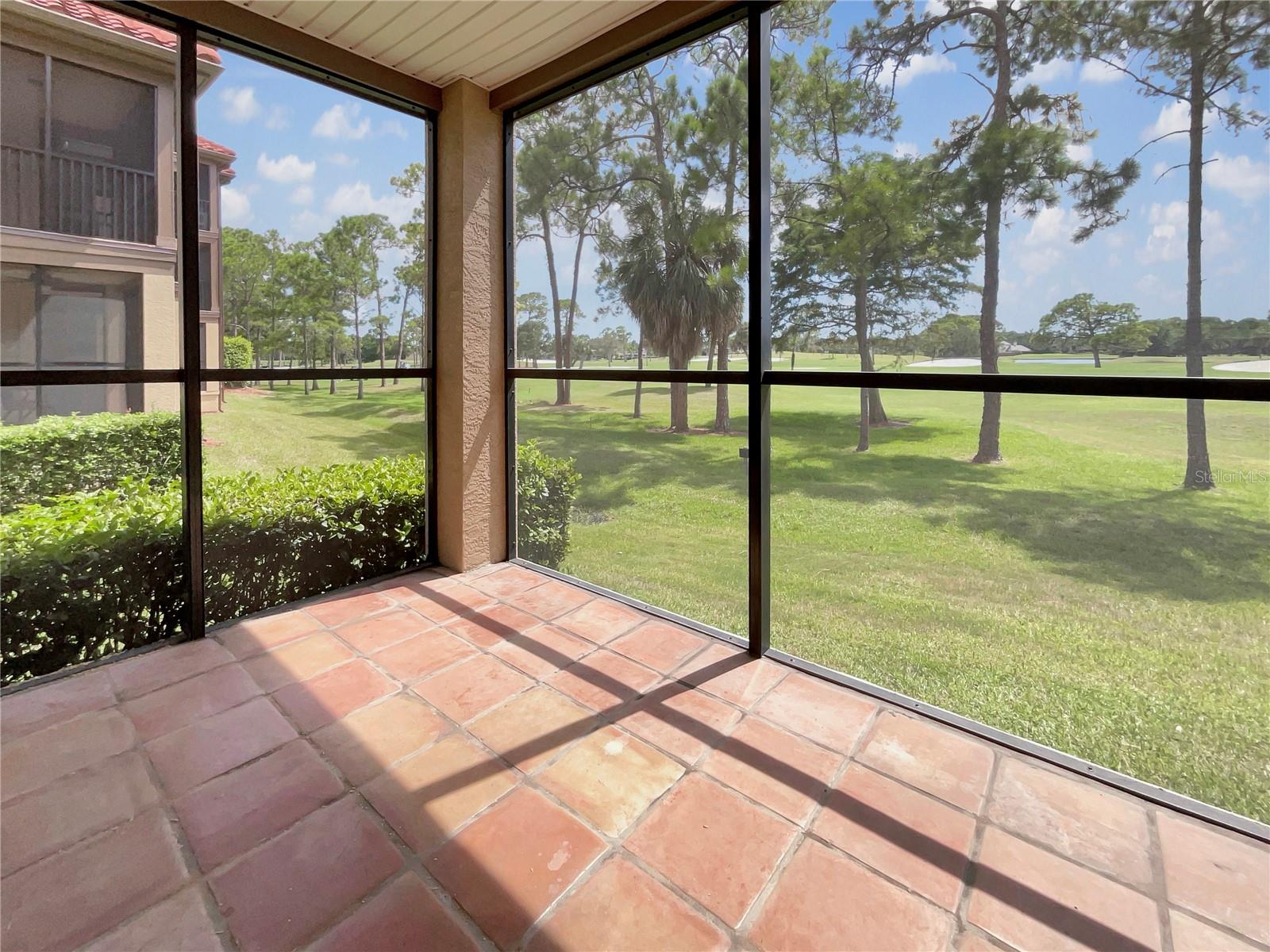 2400 FEATHER SOUND DR #211, CLEARWATER, FL, 33762