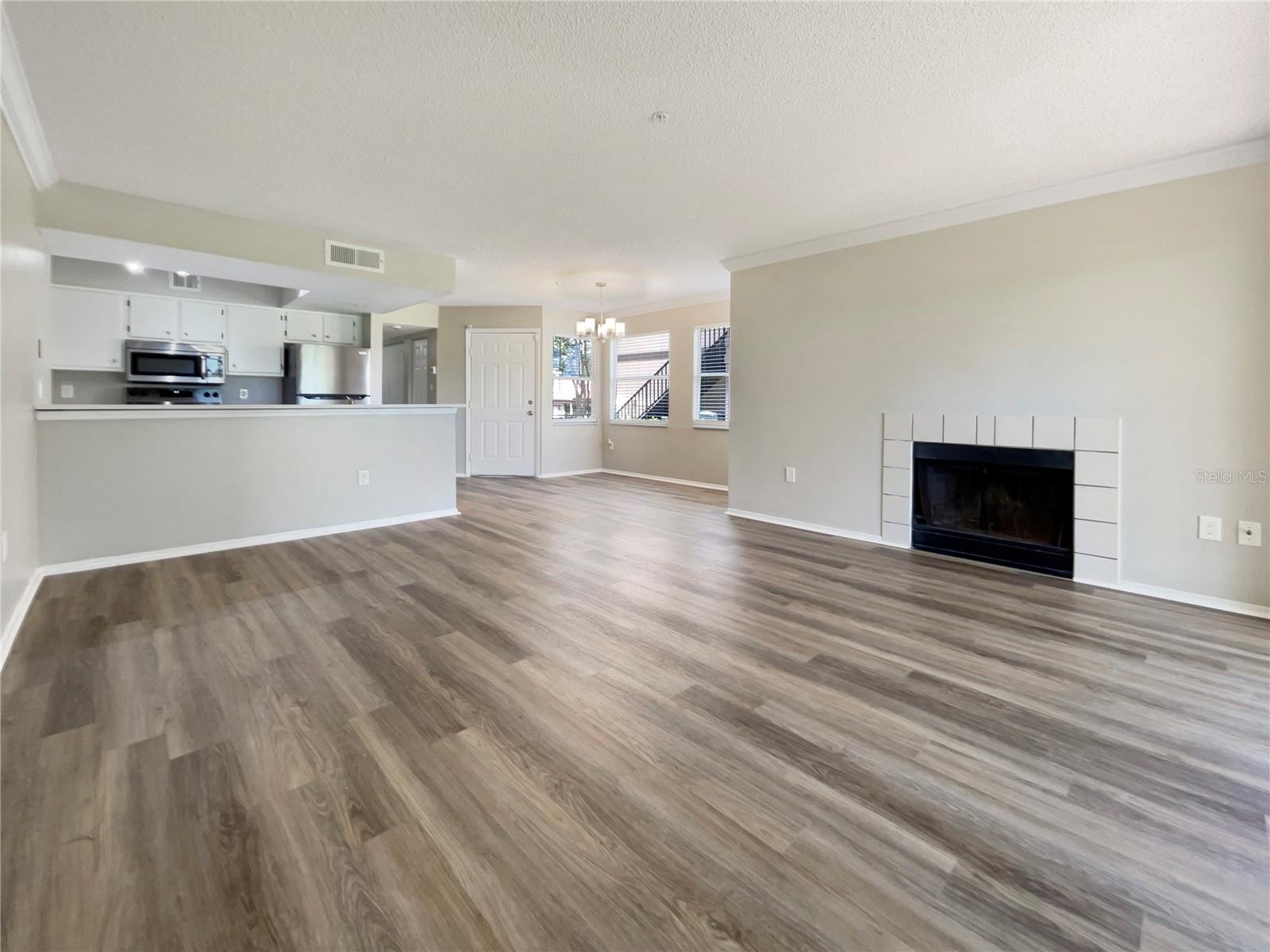 2400 FEATHER SOUND DR #211, CLEARWATER, FL, 33762