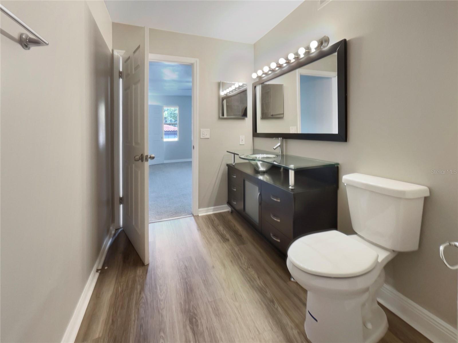 2400 FEATHER SOUND DR #211, CLEARWATER, FL, 33762