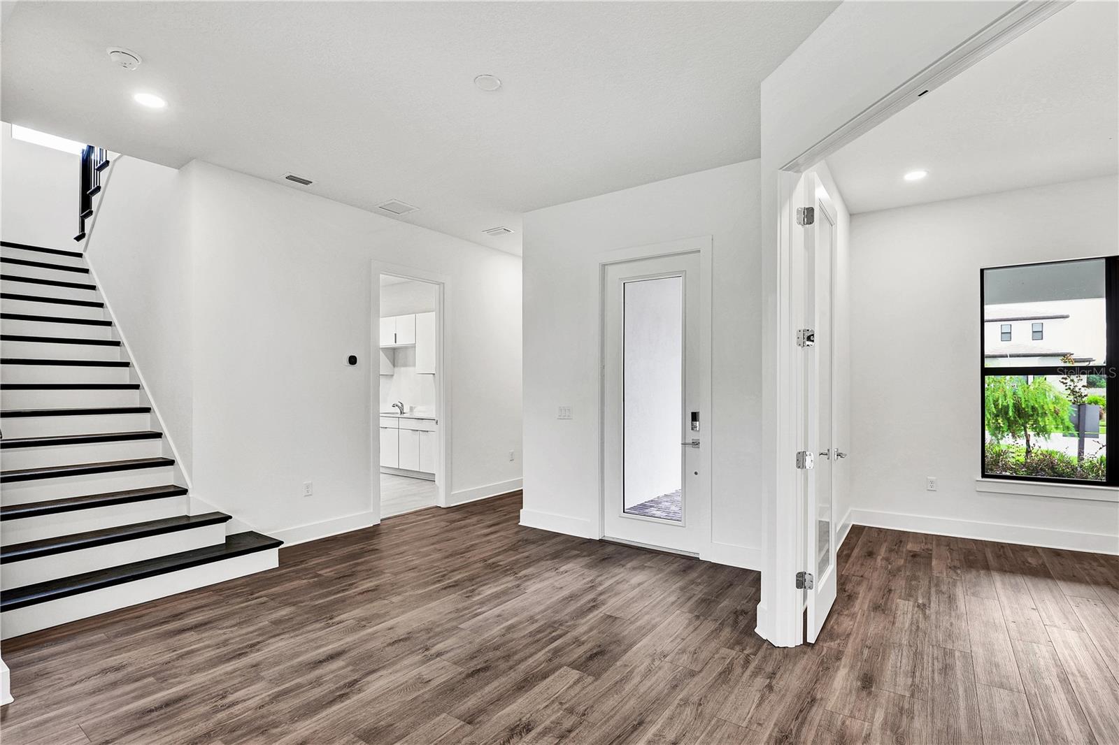 2477 WATERFRONT CIR, SARASOTA, FL, 34240