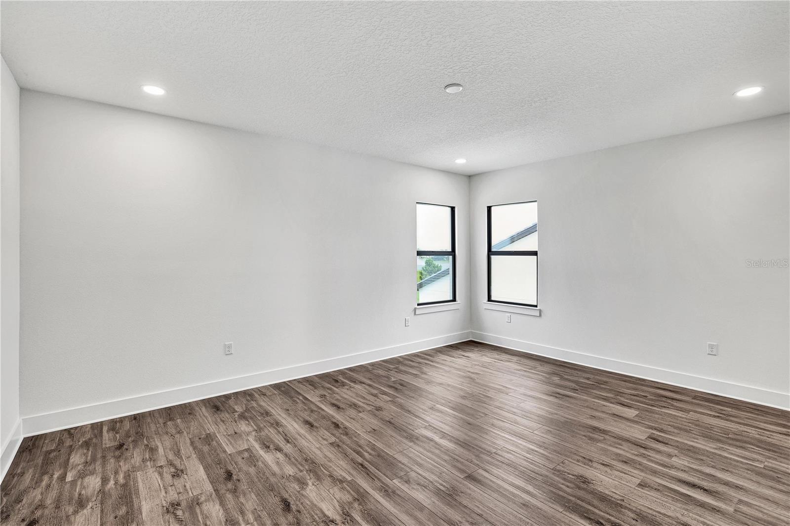 2477 WATERFRONT CIR, SARASOTA, FL, 34240