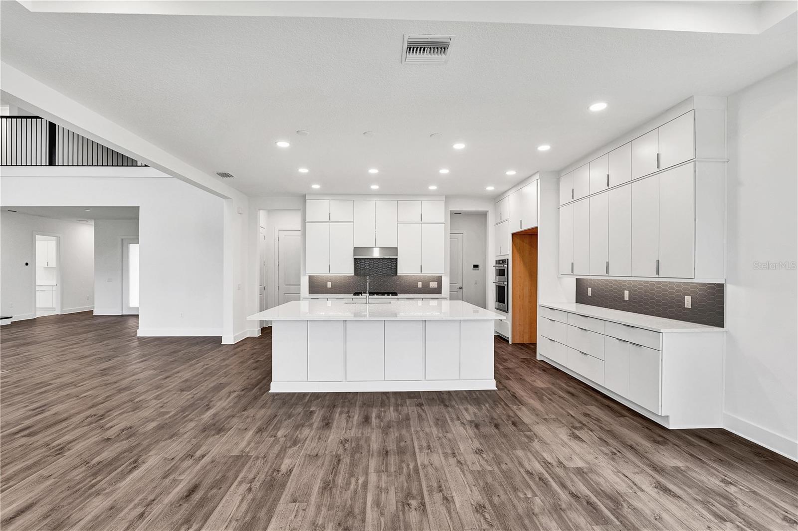 2477 WATERFRONT CIR, SARASOTA, FL, 34240
