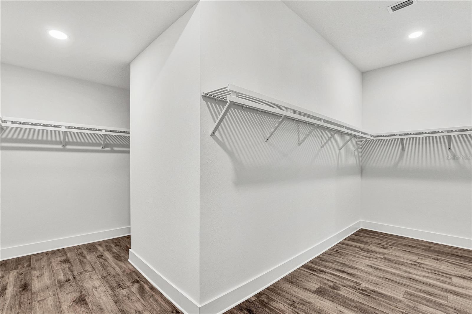 2477 WATERFRONT CIR, SARASOTA, FL, 34240