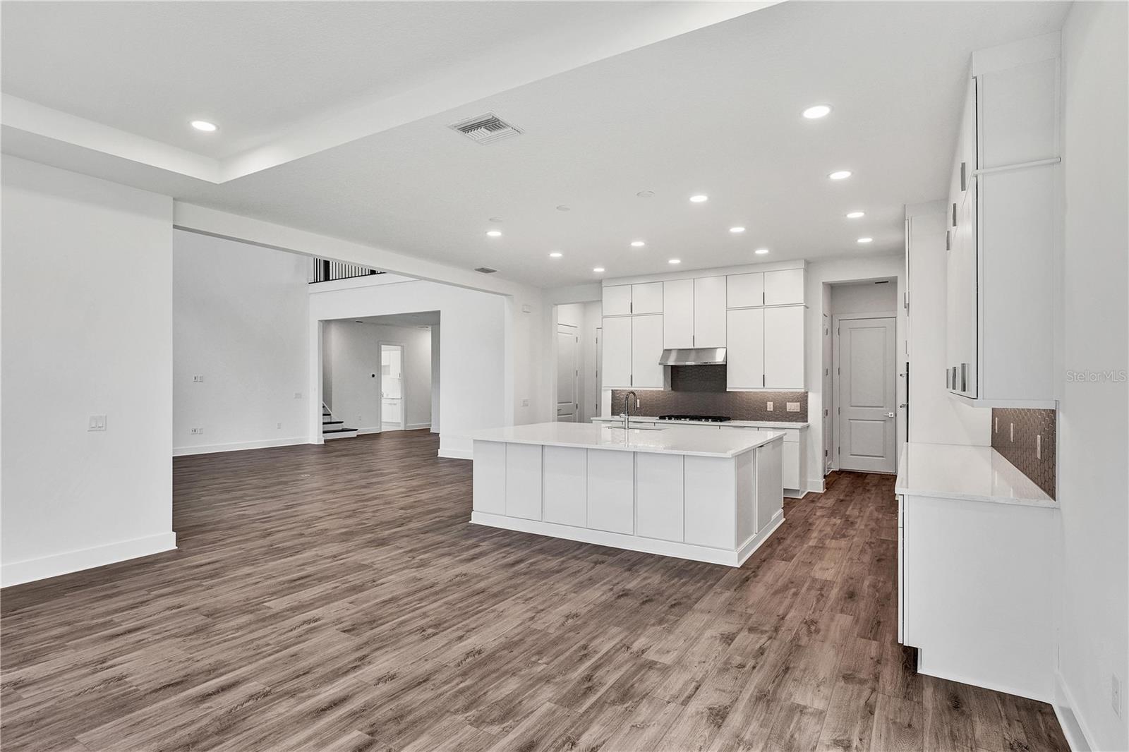 2477 WATERFRONT CIR, SARASOTA, FL, 34240