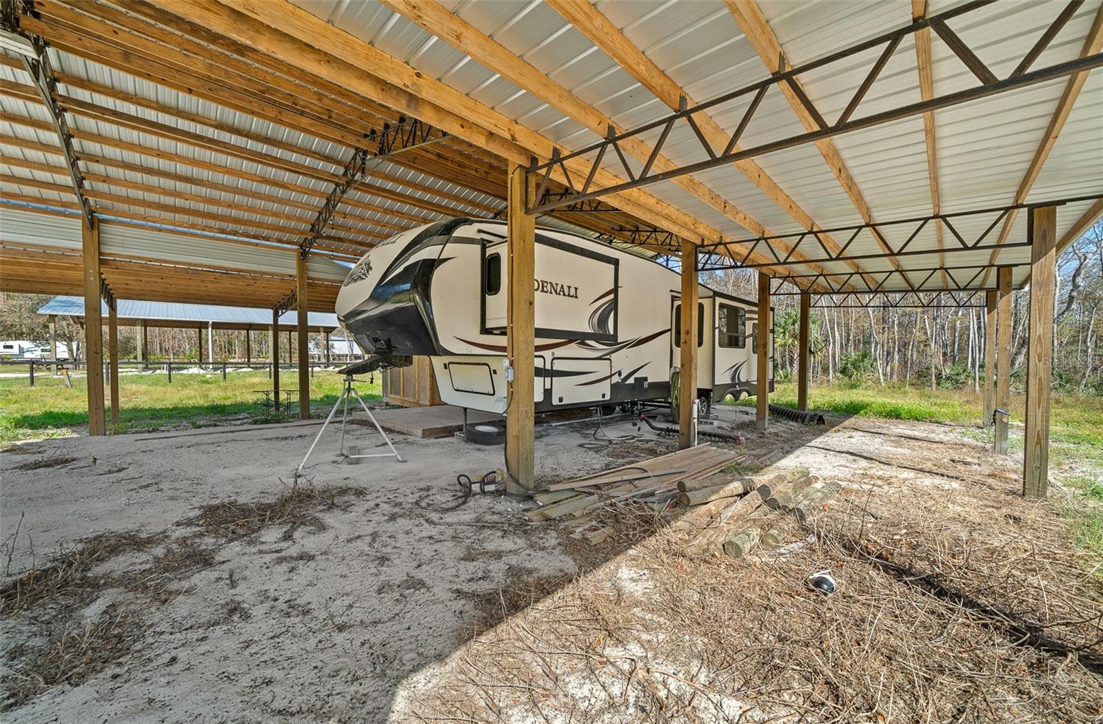 1208 PINE HILL DR, STEINHATCHEE, FL, 32359