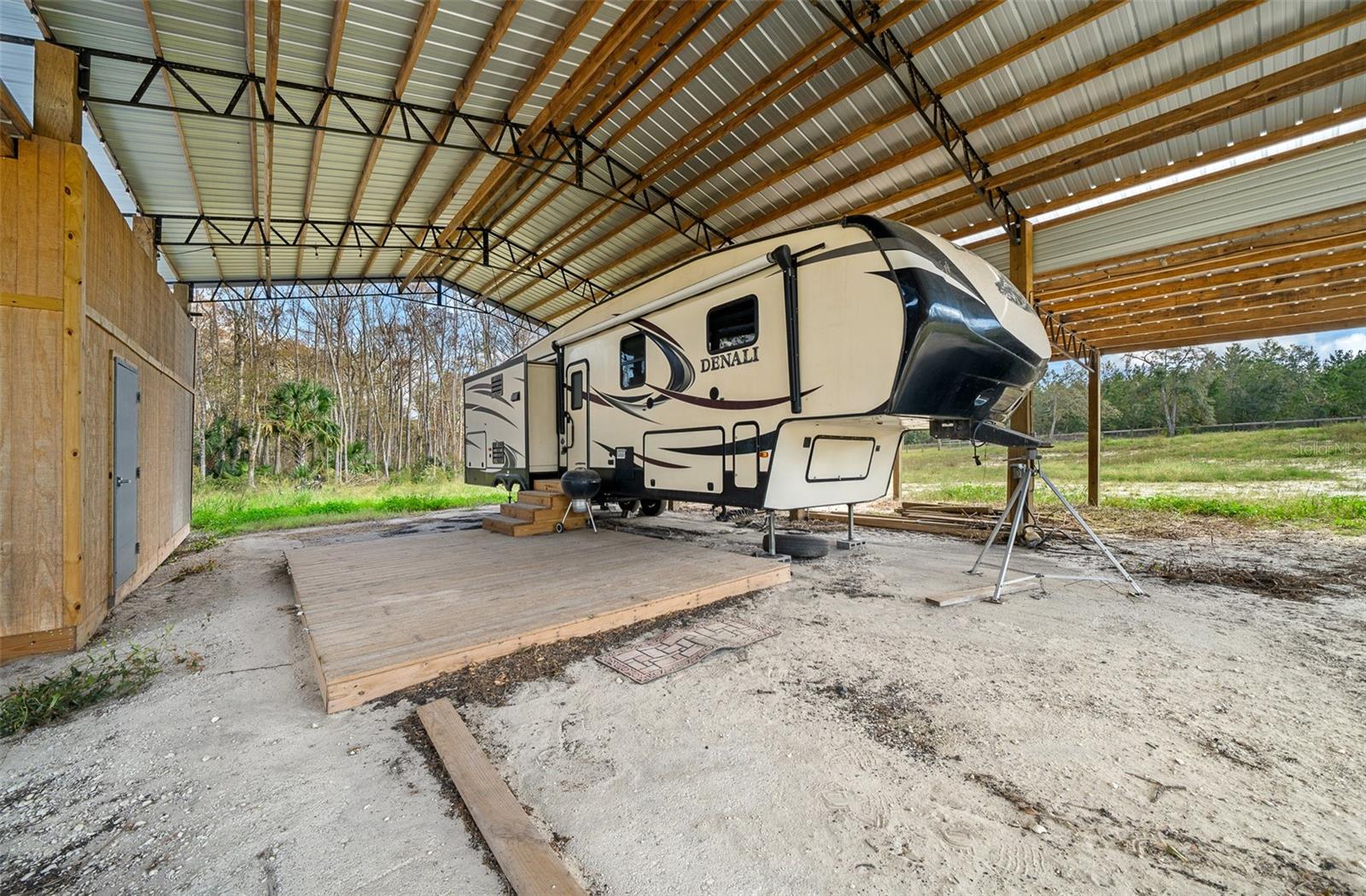 1208 PINE HILL DR, STEINHATCHEE, FL, 32359
