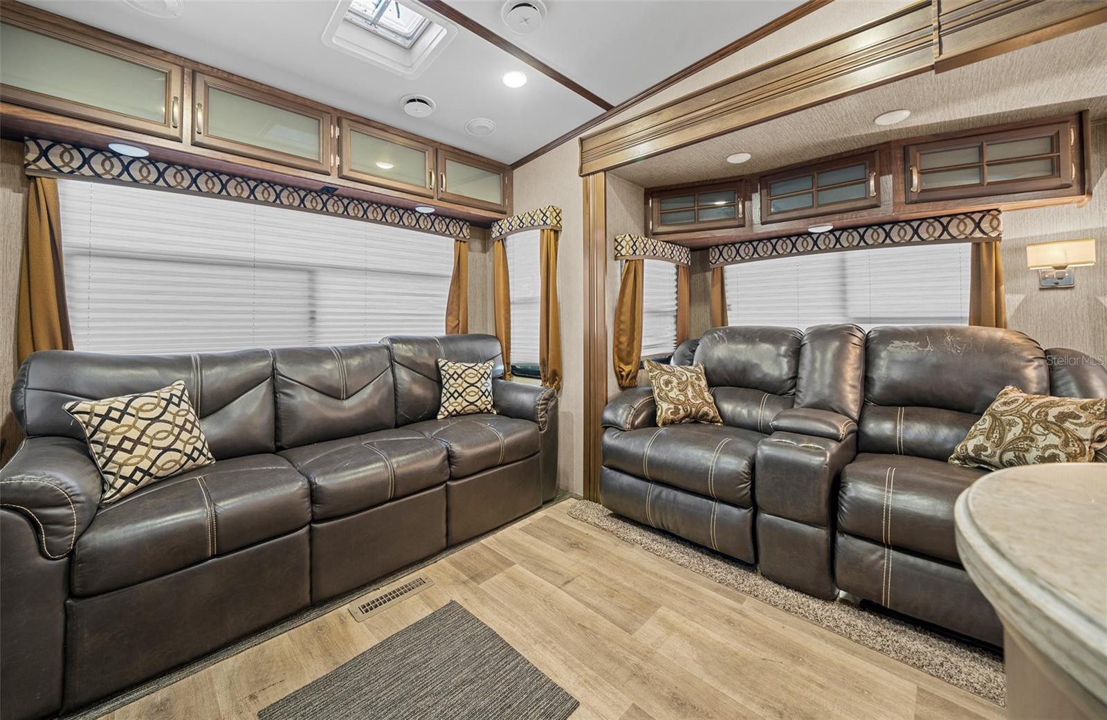 1208 PINE HILL DR, STEINHATCHEE, FL, 32359