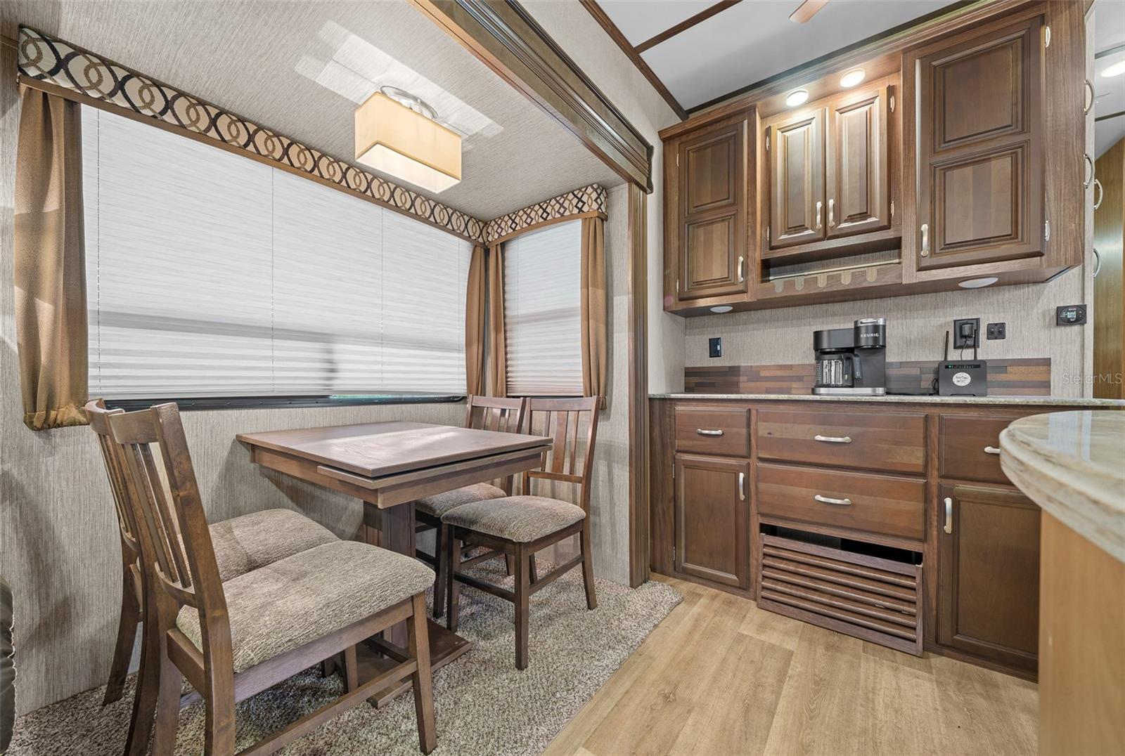 1208 PINE HILL DR, STEINHATCHEE, FL, 32359
