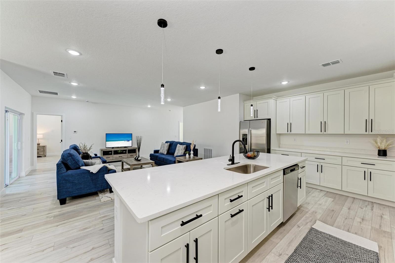 33 TEE VIEW RD, ROTONDA WEST, FL, 33947