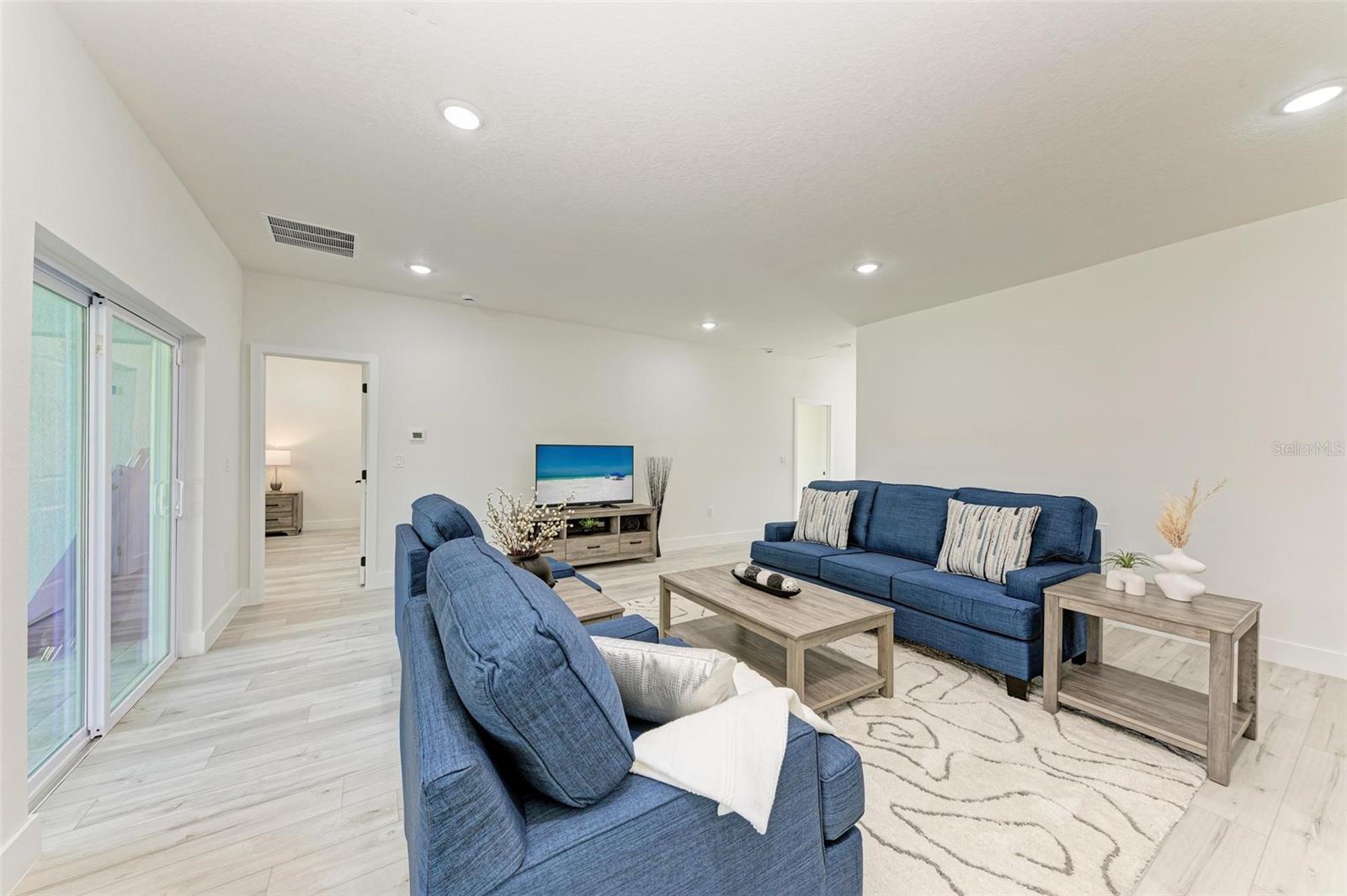 33 TEE VIEW RD, ROTONDA WEST, FL, 33947