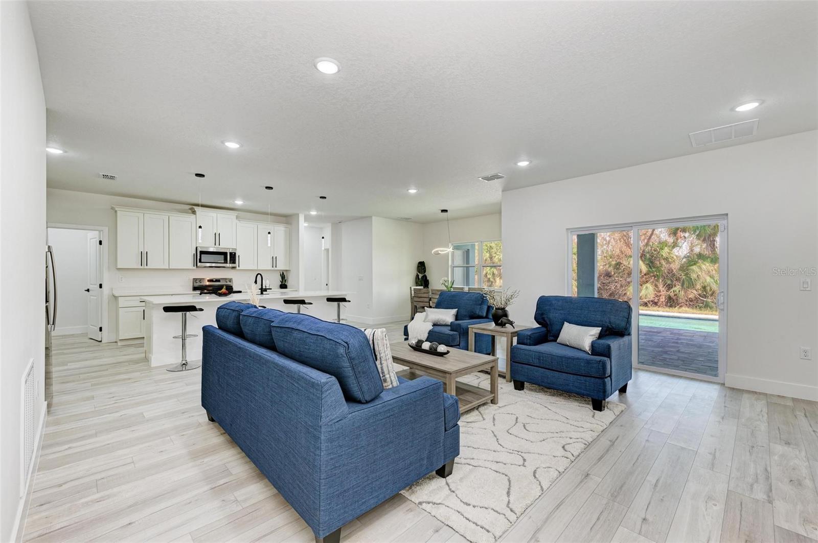 33 TEE VIEW RD, ROTONDA WEST, FL, 33947