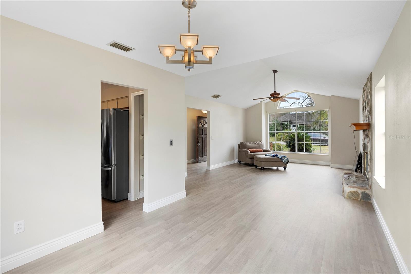 304 HIBISCUS ST, CHULUOTA, FL, 32766