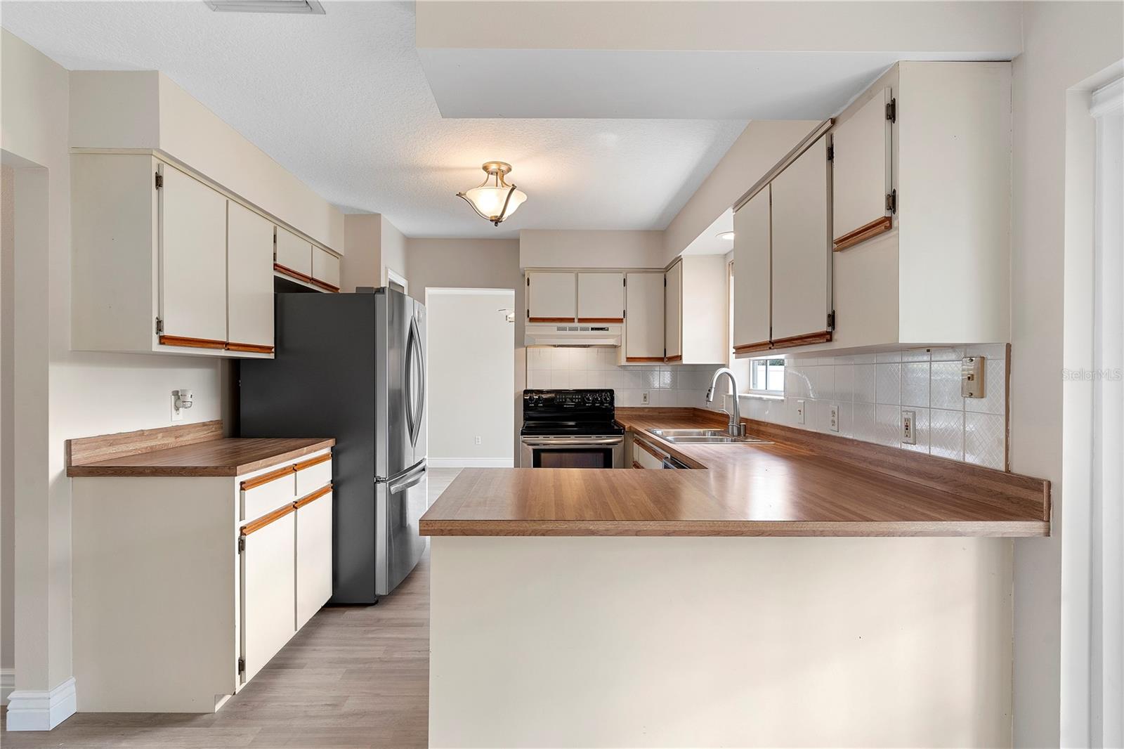 304 HIBISCUS ST, CHULUOTA, FL, 32766