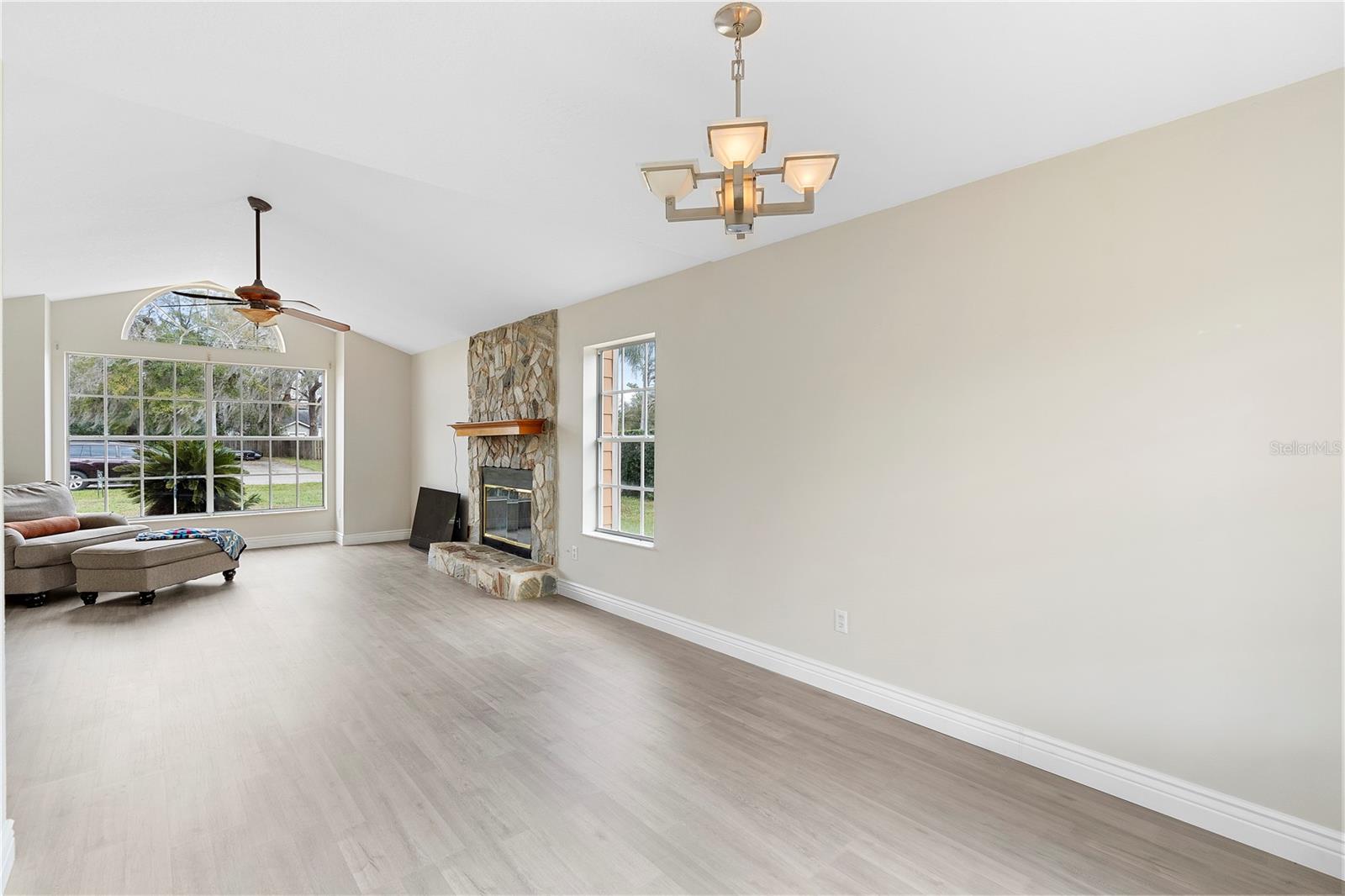 304 HIBISCUS ST, CHULUOTA, FL, 32766