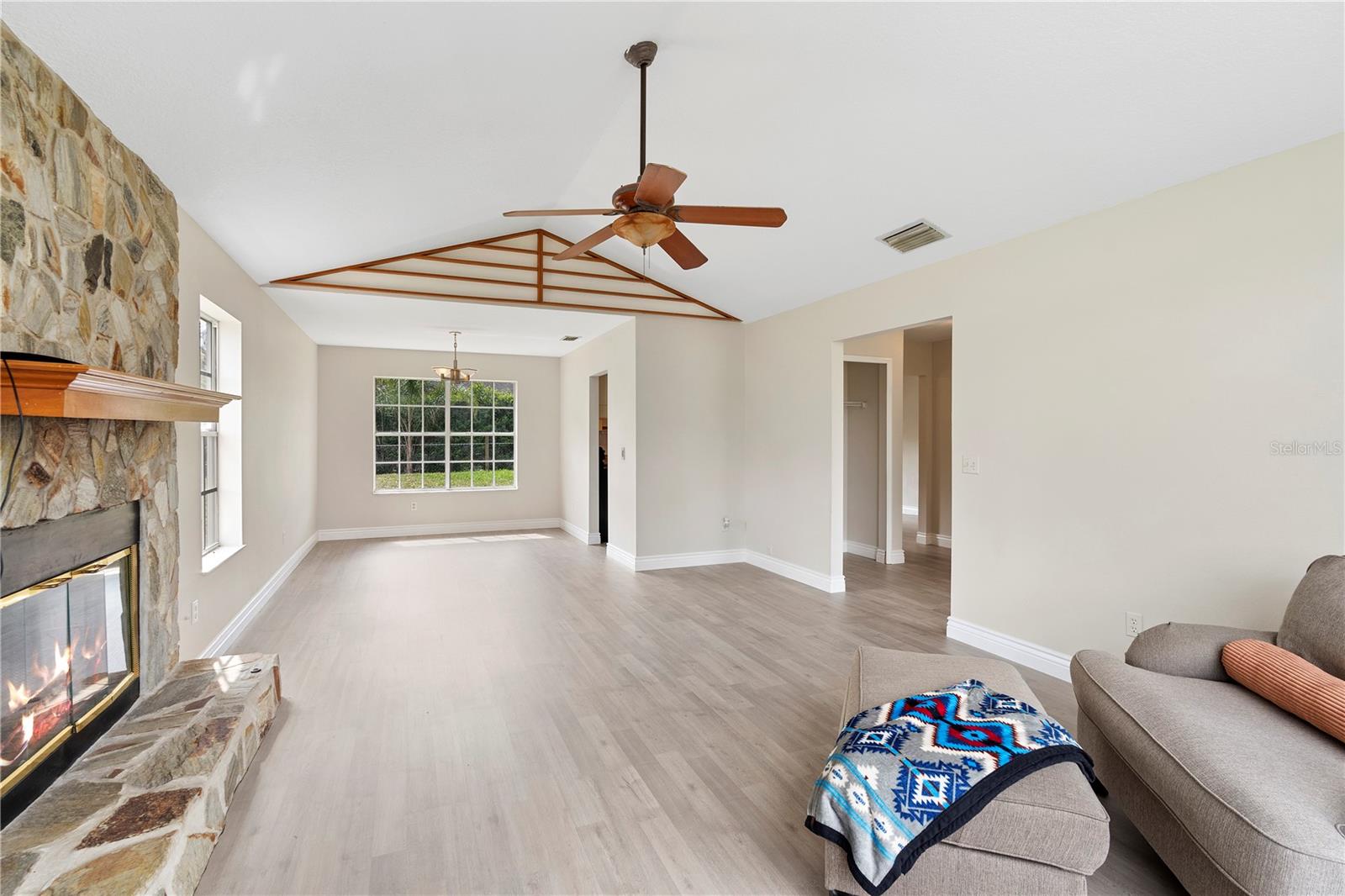 304 HIBISCUS ST, CHULUOTA, FL, 32766