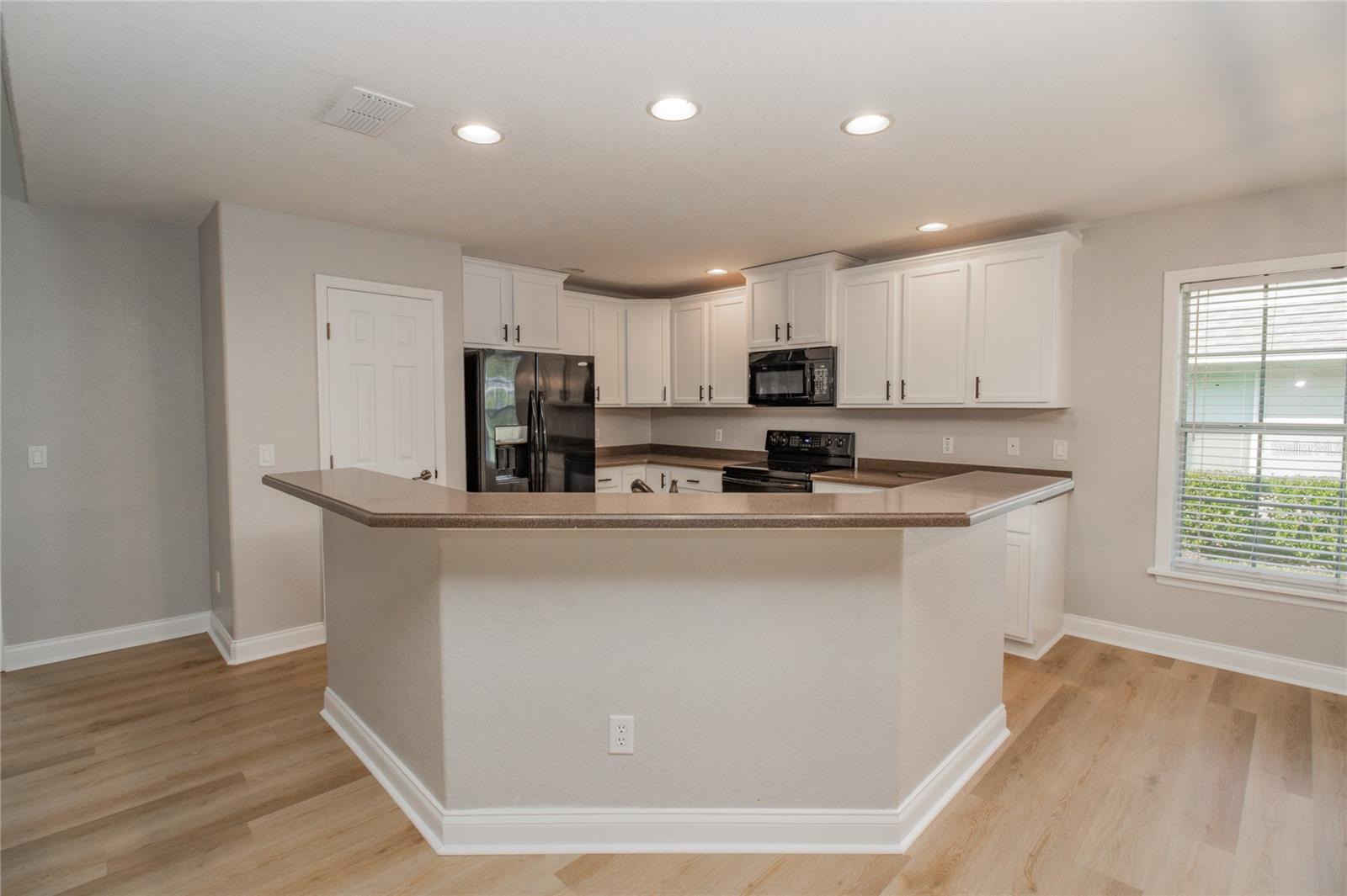 300 WINONA CT, AUBURNDALE, FL, 33823