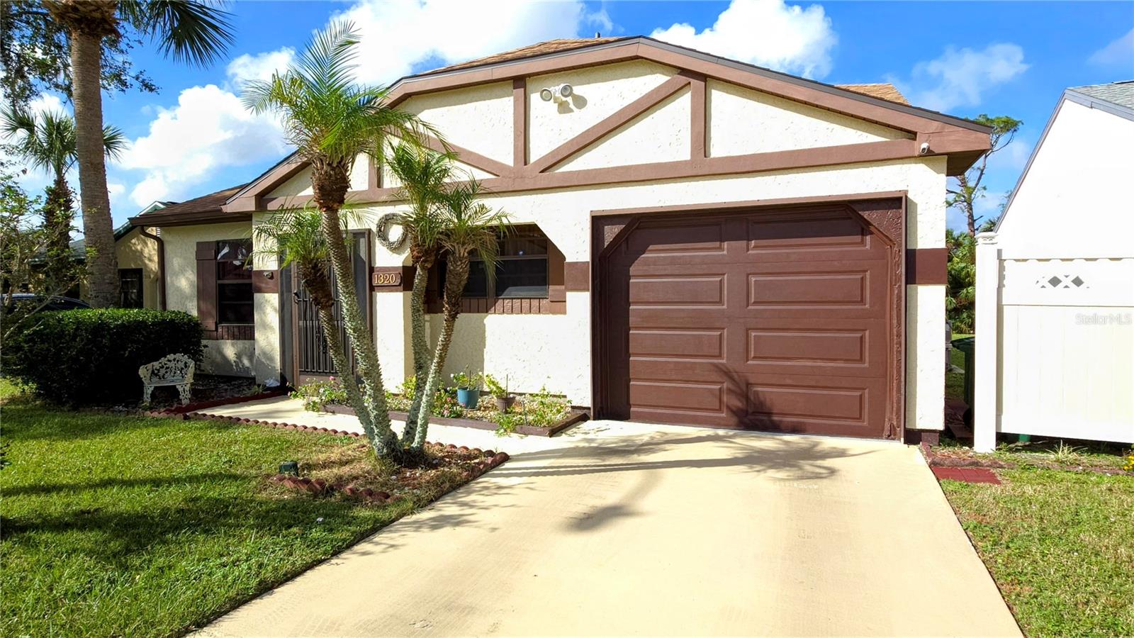 1320 W CORKTREE CIR, PORT CHARLOTTE, FL, 33952