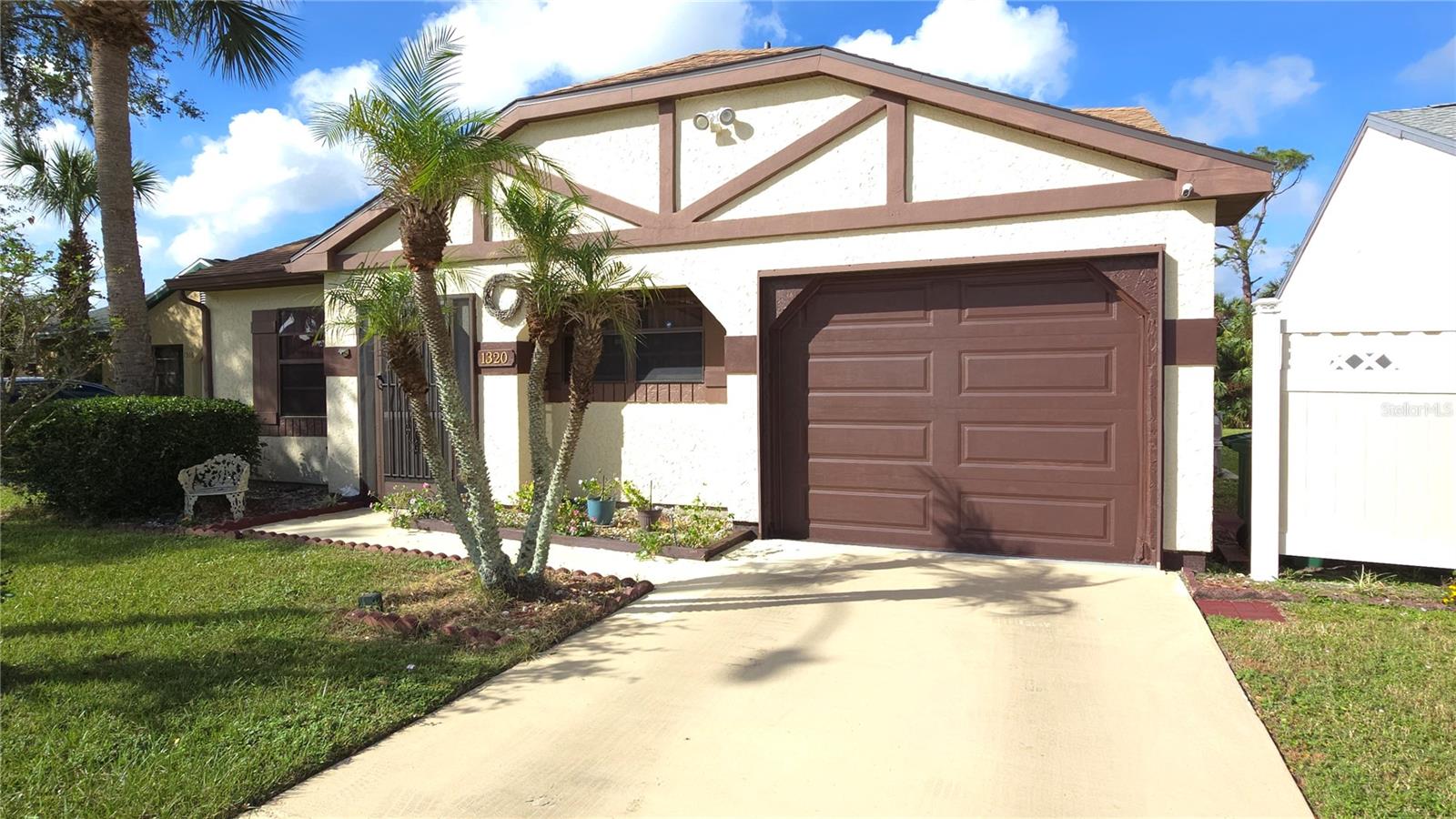 1320 W CORKTREE CIR, PORT CHARLOTTE, FL, 33952