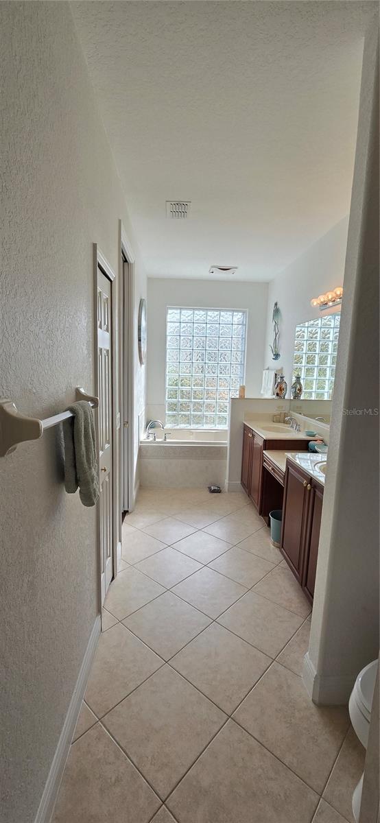 24312 WESTGATE BLVD, PORT CHARLOTTE, FL, 33980