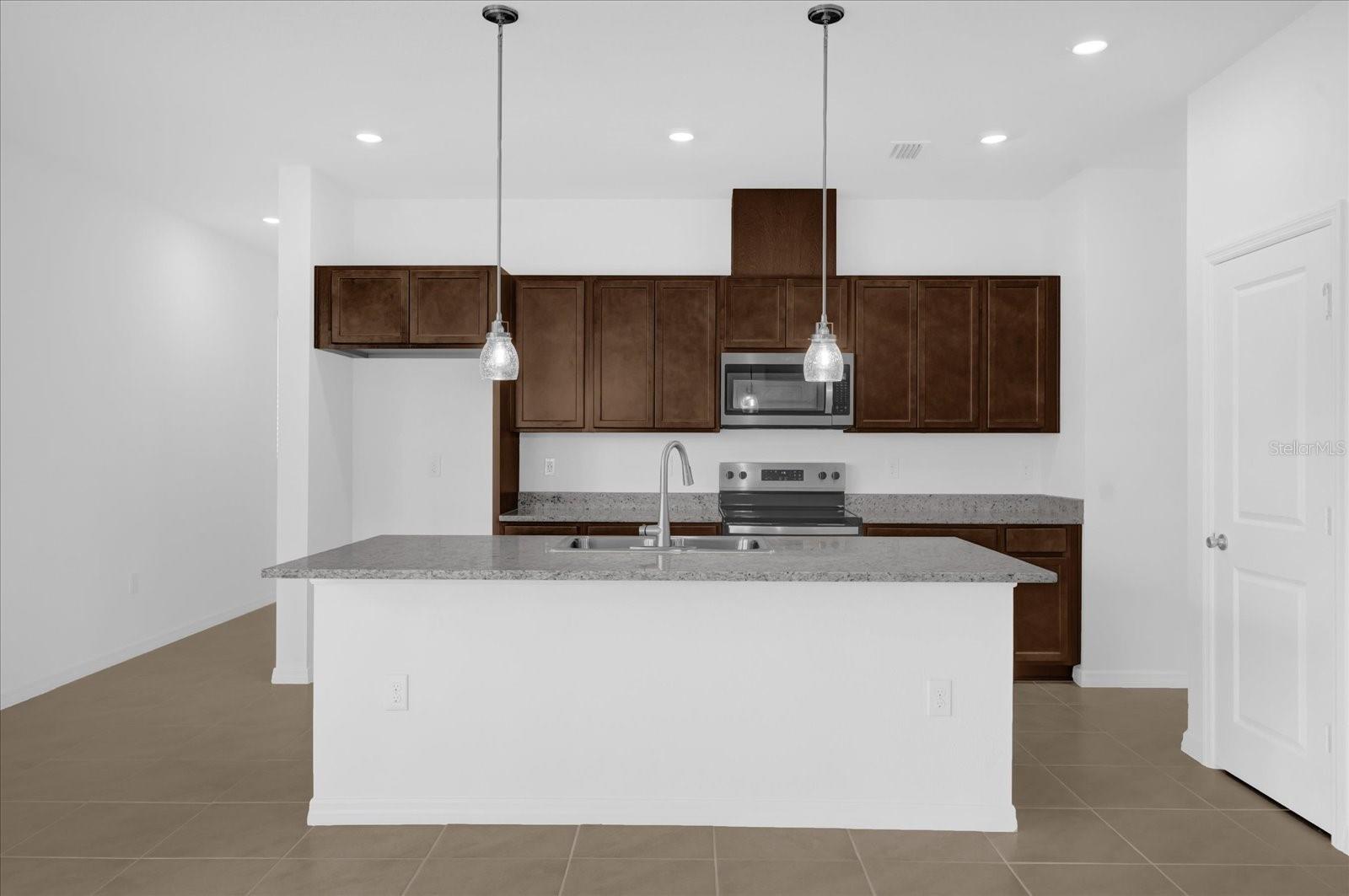 8626 CARIBBEAN PINE WAY, LAKELAND, FL, 33809