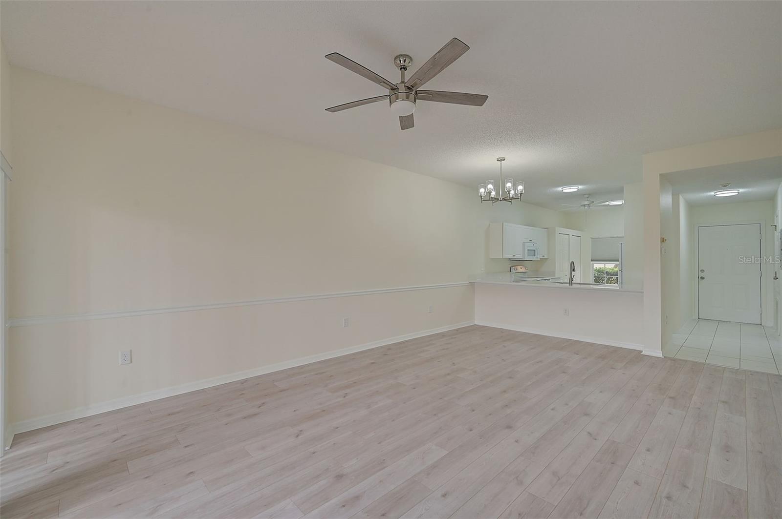 4210 CADDIE DR E #102, BRADENTON, FL, 34203