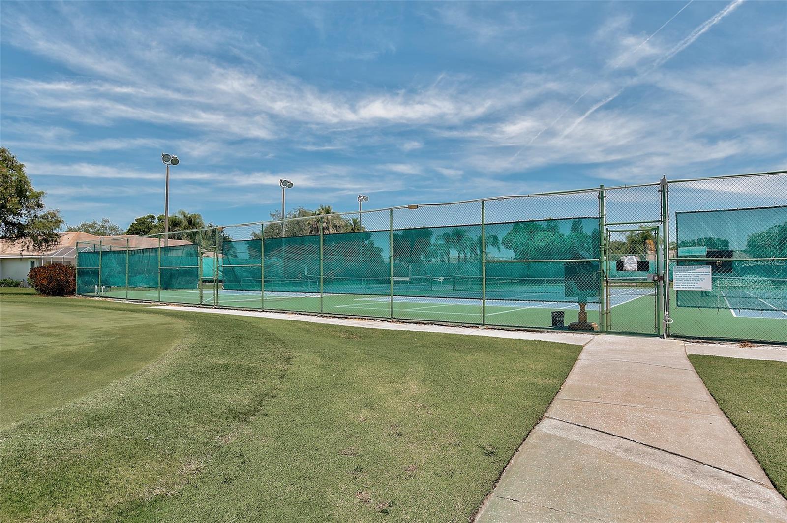 4210 CADDIE DR E #102, BRADENTON, FL, 34203