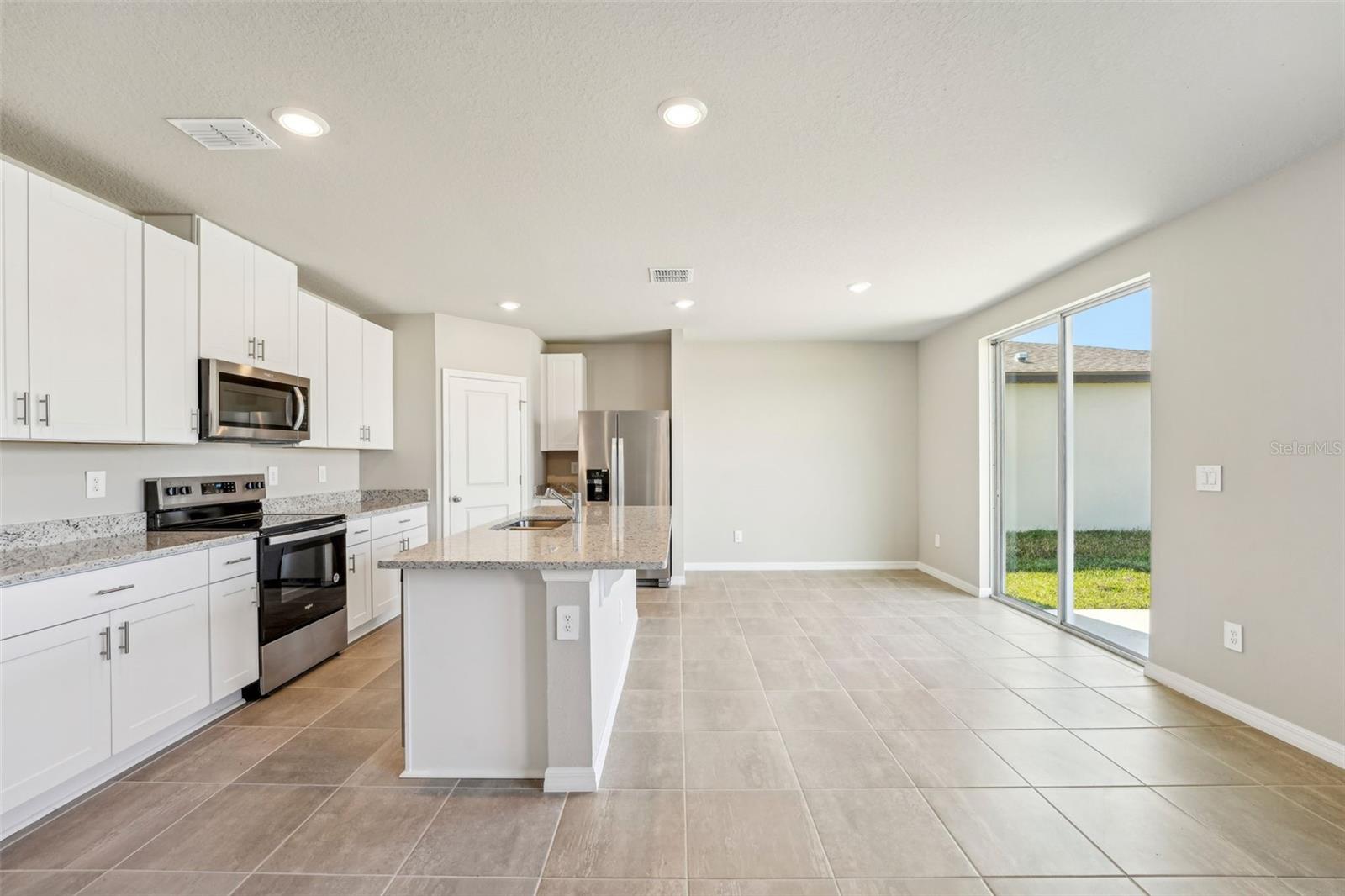 3825 RADIANT MOUNTAIN DR, PLANT CITY, FL, 33565