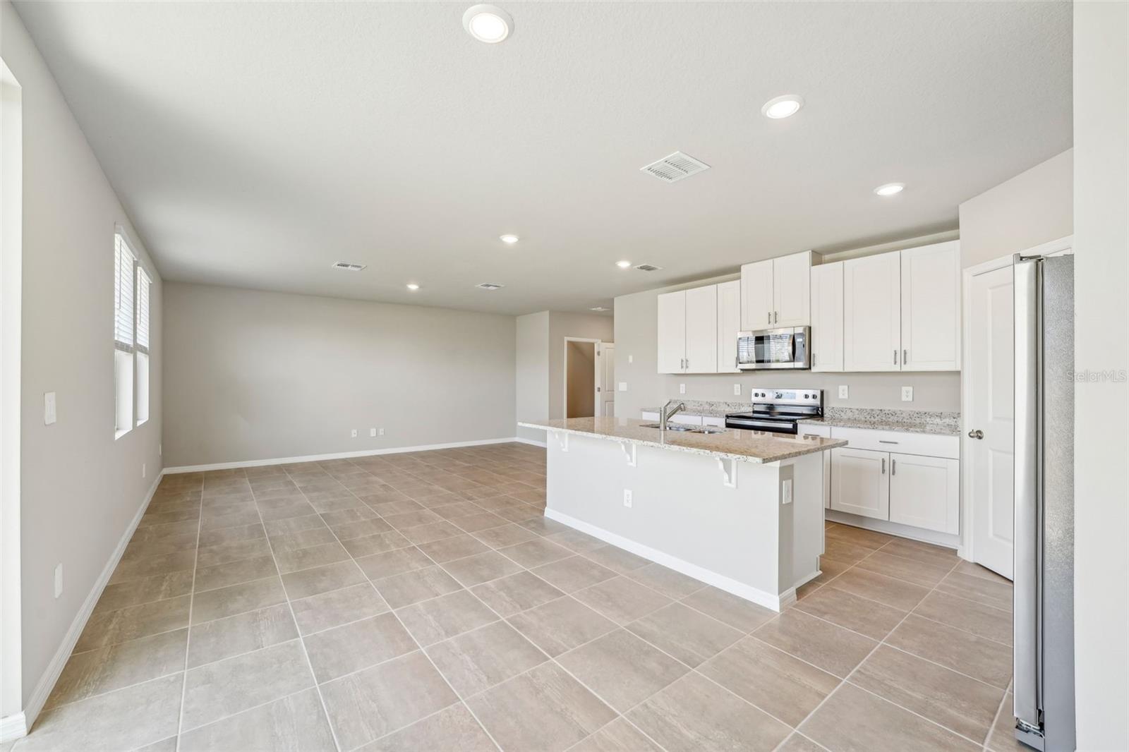 3825 RADIANT MOUNTAIN DR, PLANT CITY, FL, 33565
