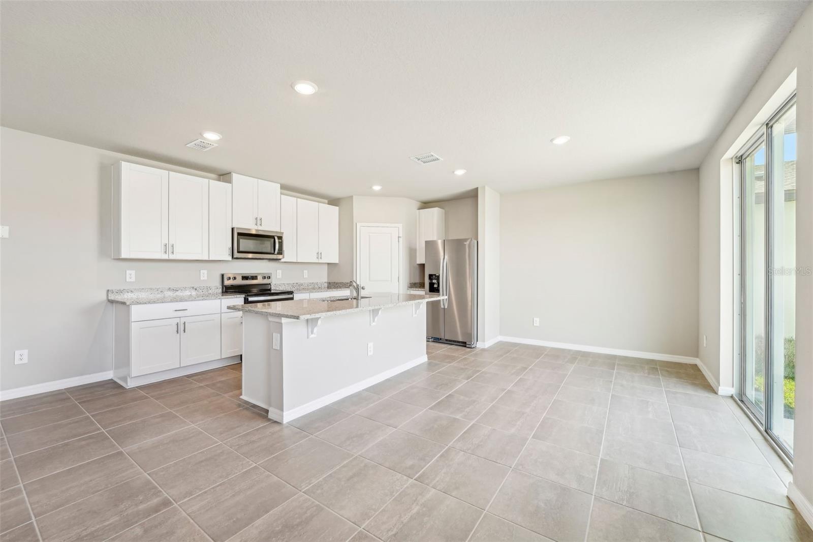3825 RADIANT MOUNTAIN DR, PLANT CITY, FL, 33565