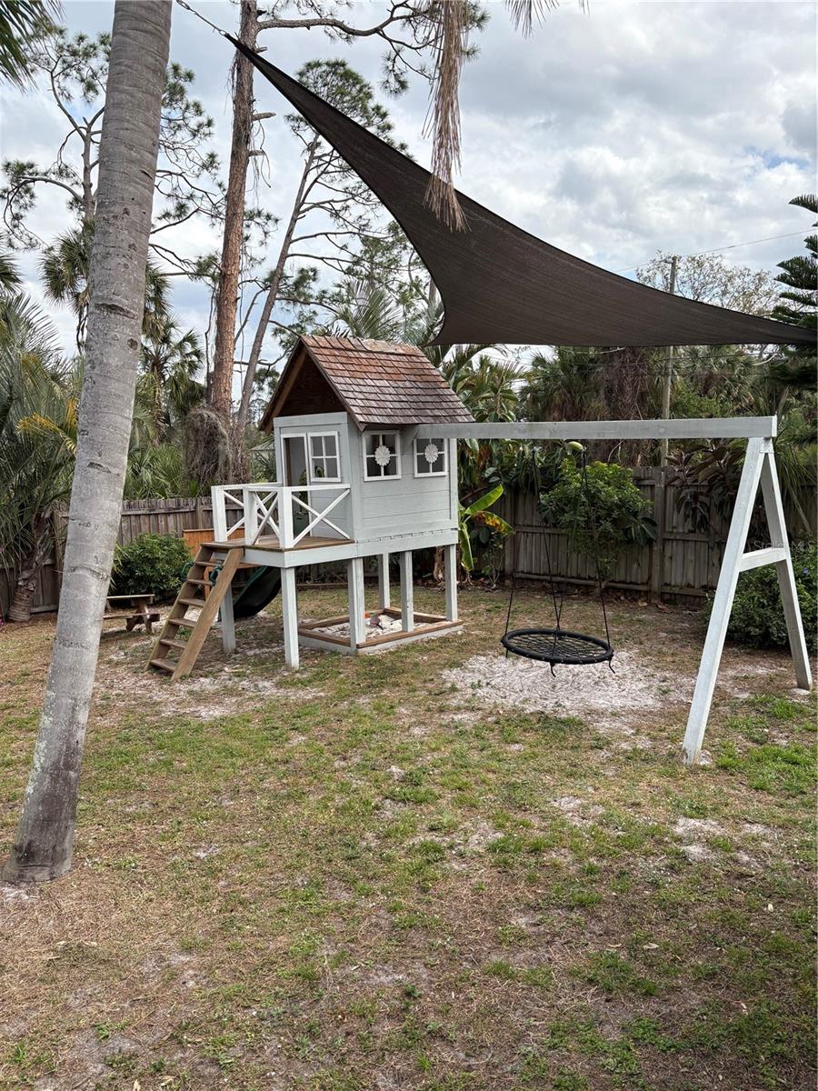 1594 S CHAMBERLAIN BLVD, NORTH PORT, FL, 34286