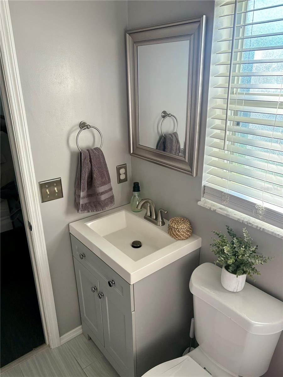 1594 S CHAMBERLAIN BLVD, NORTH PORT, FL, 34286