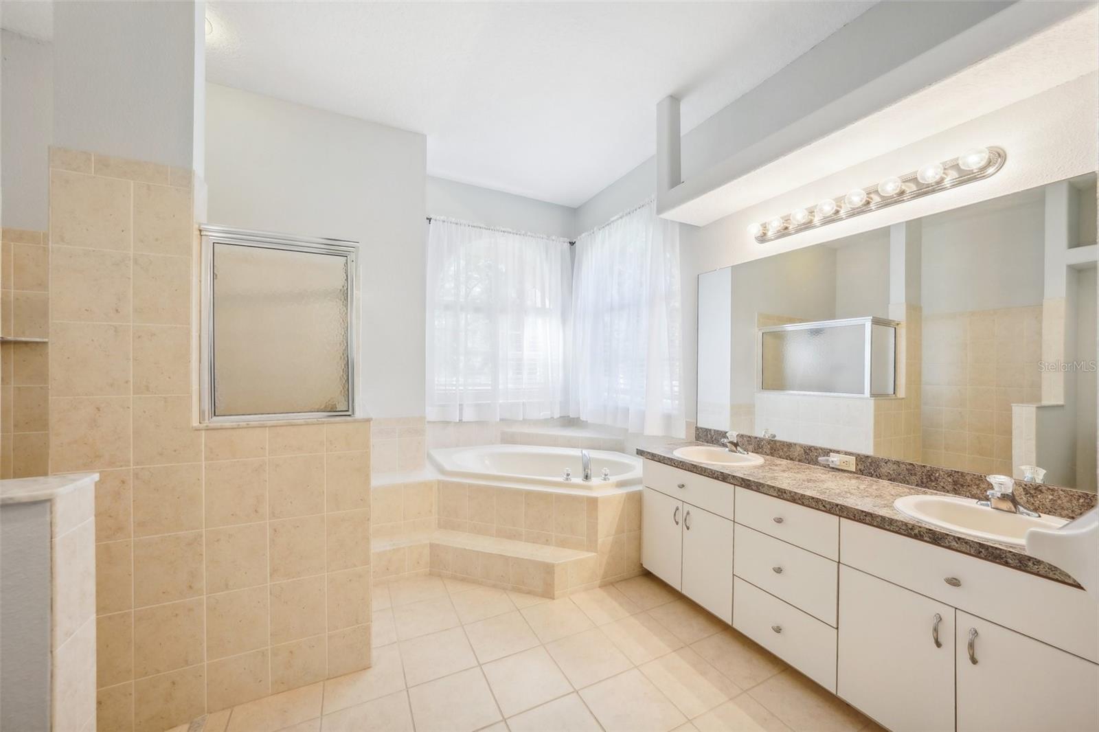 15840 OAKCREST CIR, BROOKSVILLE, FL, 34604