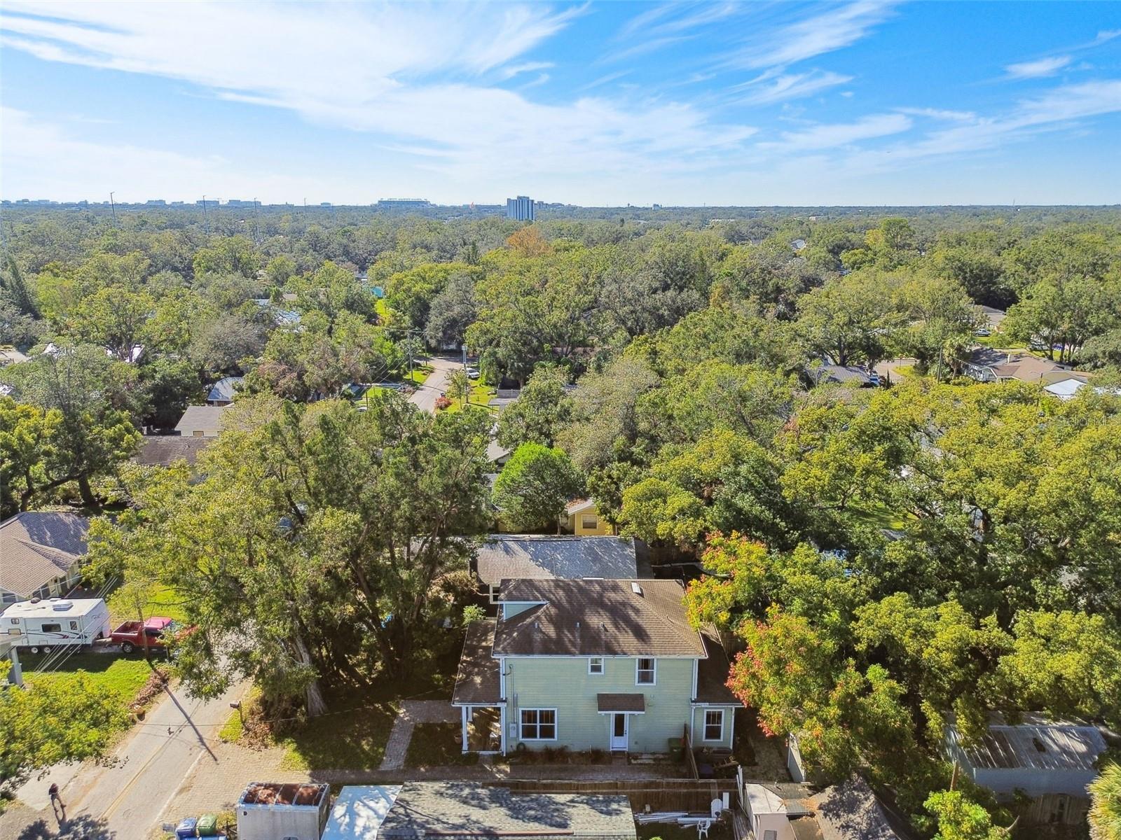 303 W NORTH BAY ST, TAMPA, FL, 33603