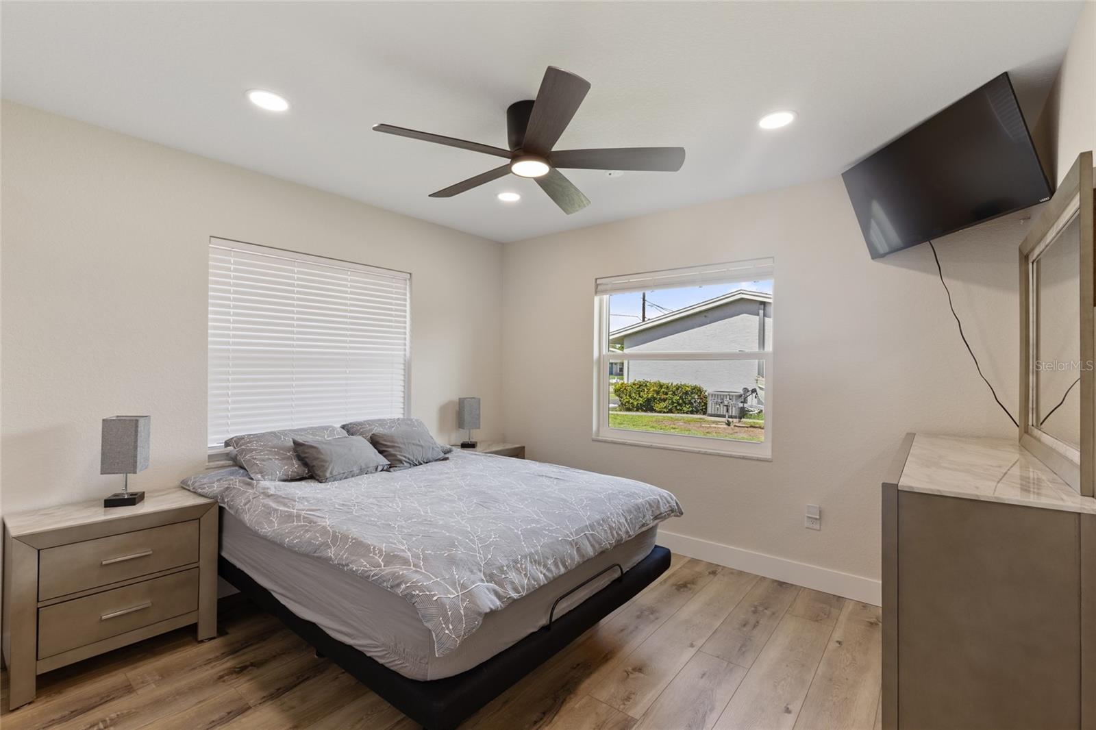 132 CONCORD DR NE, PORT CHARLOTTE, FL, 33952
