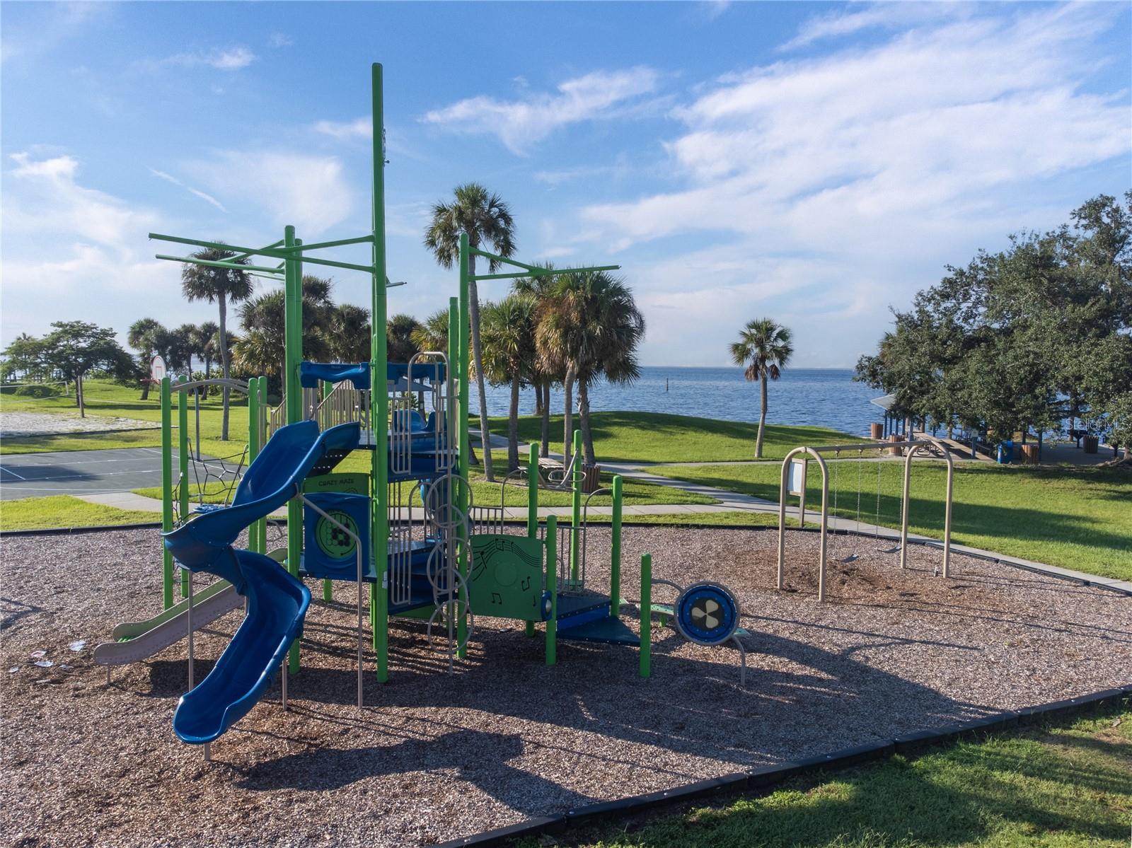 132 CONCORD DR NE, PORT CHARLOTTE, FL, 33952