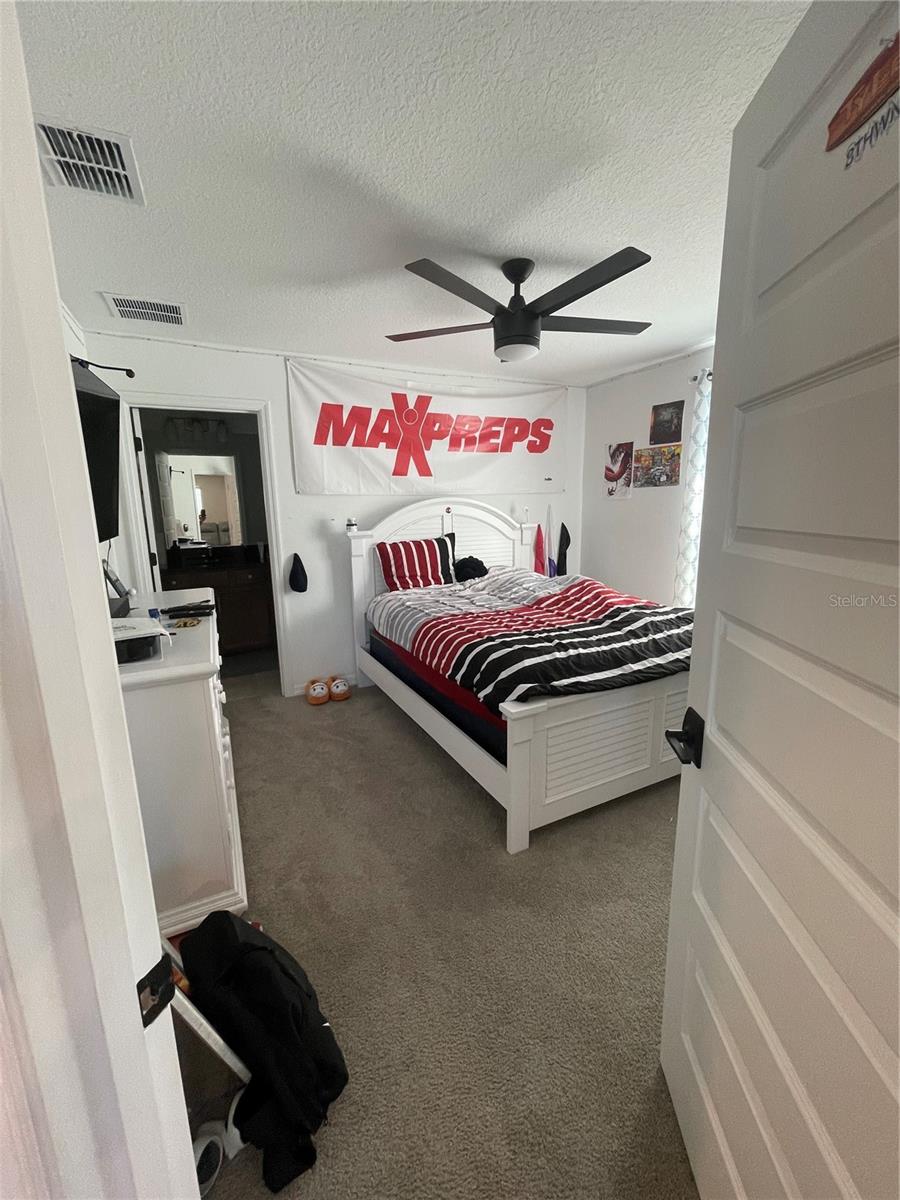 7728 BRONZE OAK DR, WESLEY CHAPEL, FL, 33545