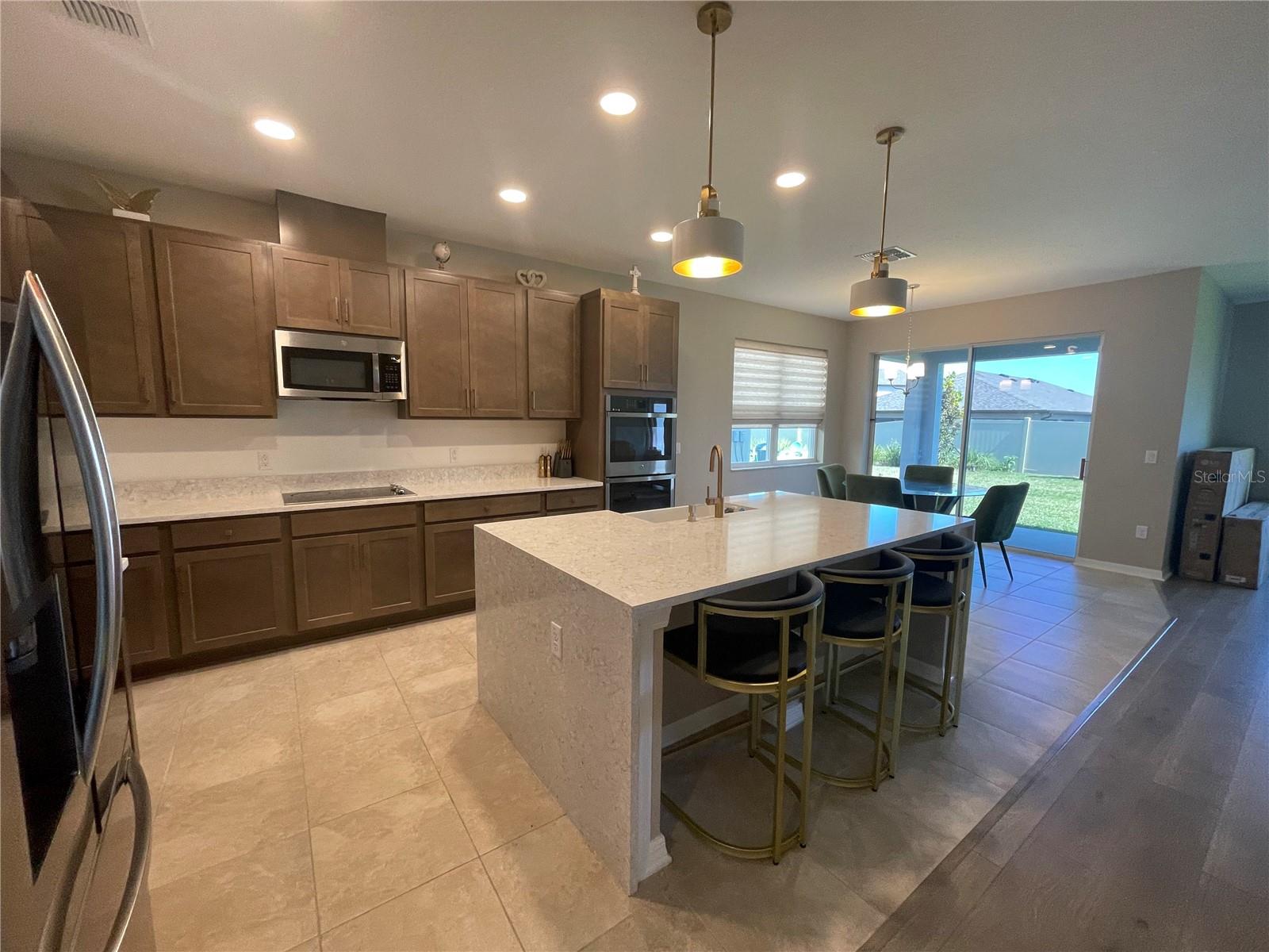 7728 BRONZE OAK DR, WESLEY CHAPEL, FL, 33545