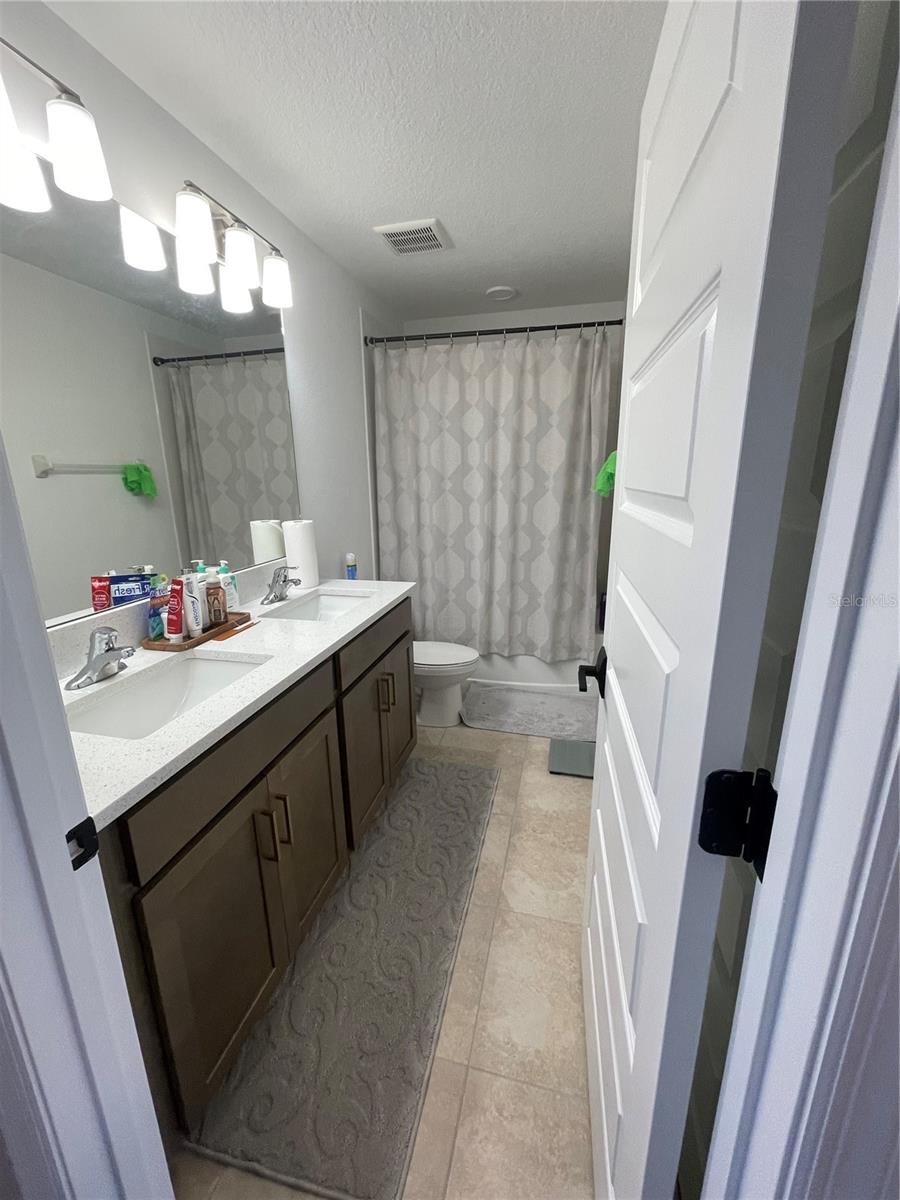 7728 BRONZE OAK DR, WESLEY CHAPEL, FL, 33545