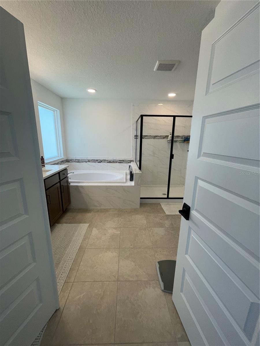 7728 BRONZE OAK DR, WESLEY CHAPEL, FL, 33545