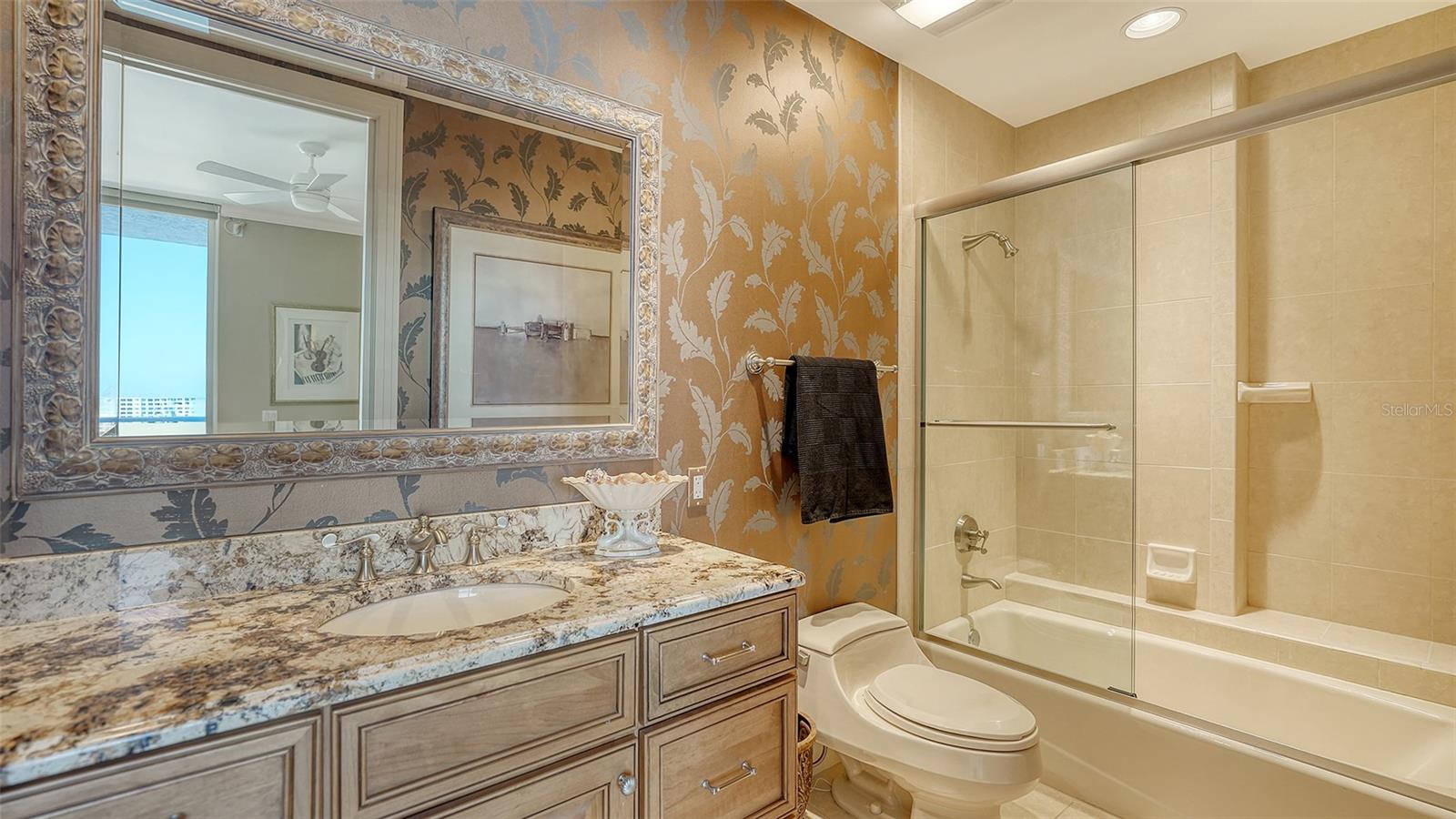 1233 N GULFSTREAM AVE #1001, SARASOTA, FL, 34236