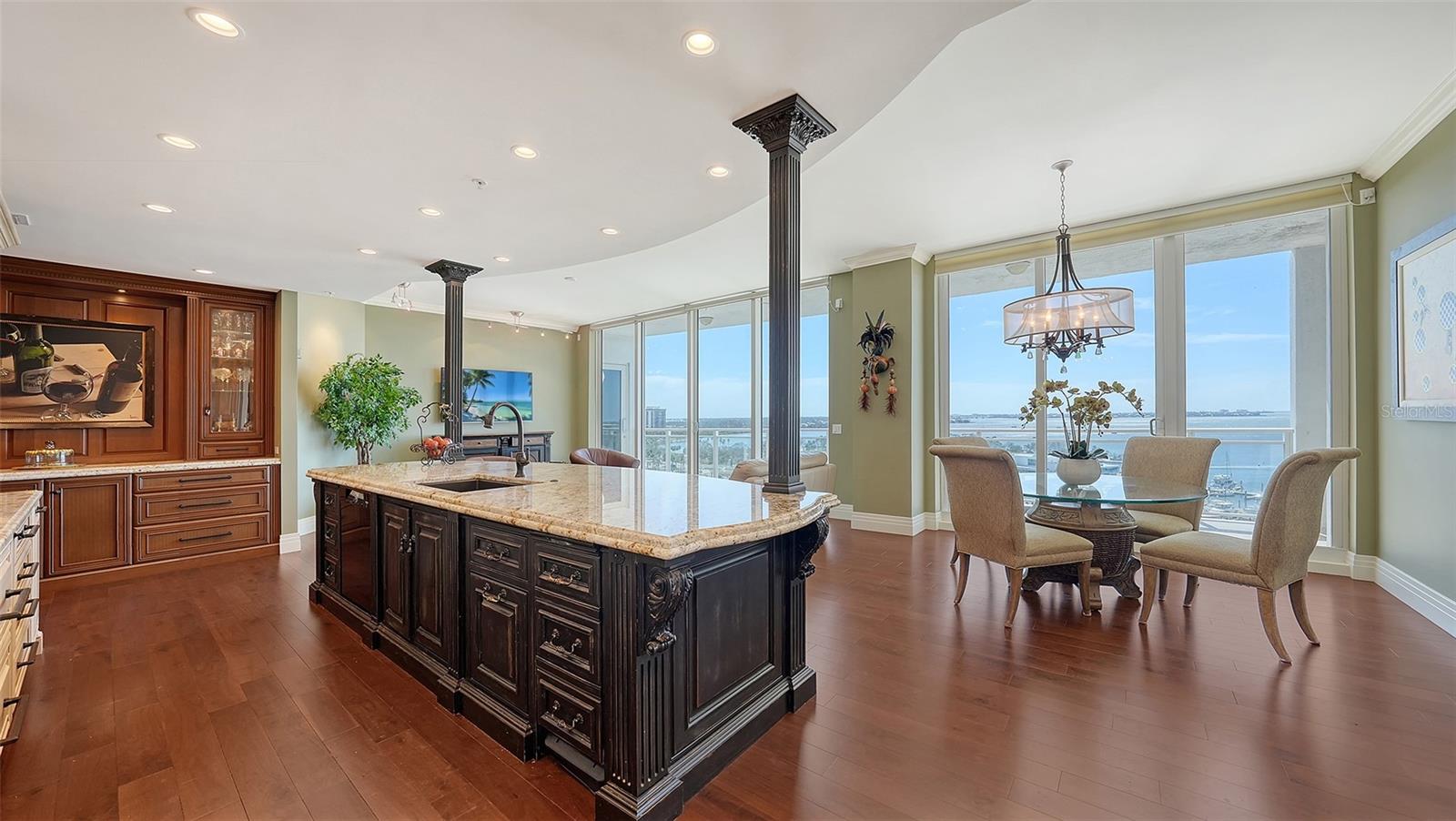 1233 N GULFSTREAM AVE #1001, SARASOTA, FL, 34236