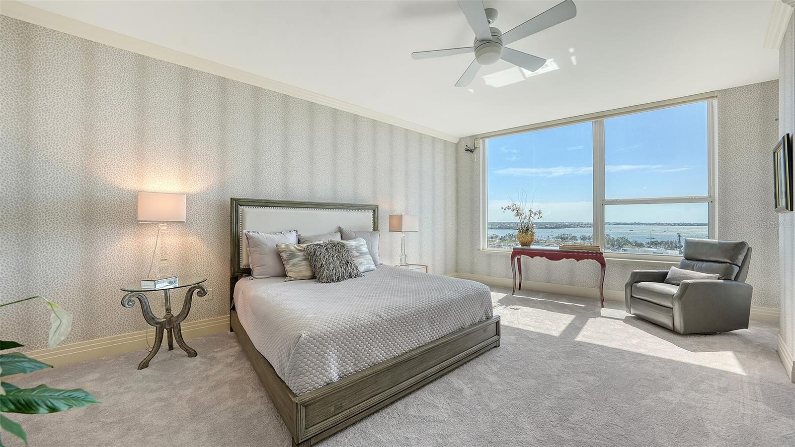 1233 N GULFSTREAM AVE #1001, SARASOTA, FL, 34236