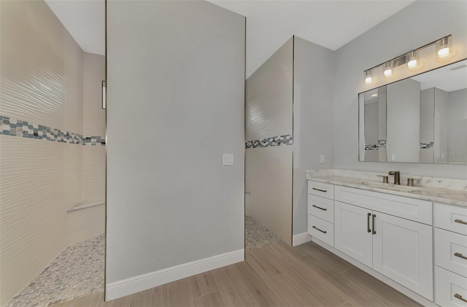 1411 LIGGETT CIR, PORT CHARLOTTE, FL, 33953